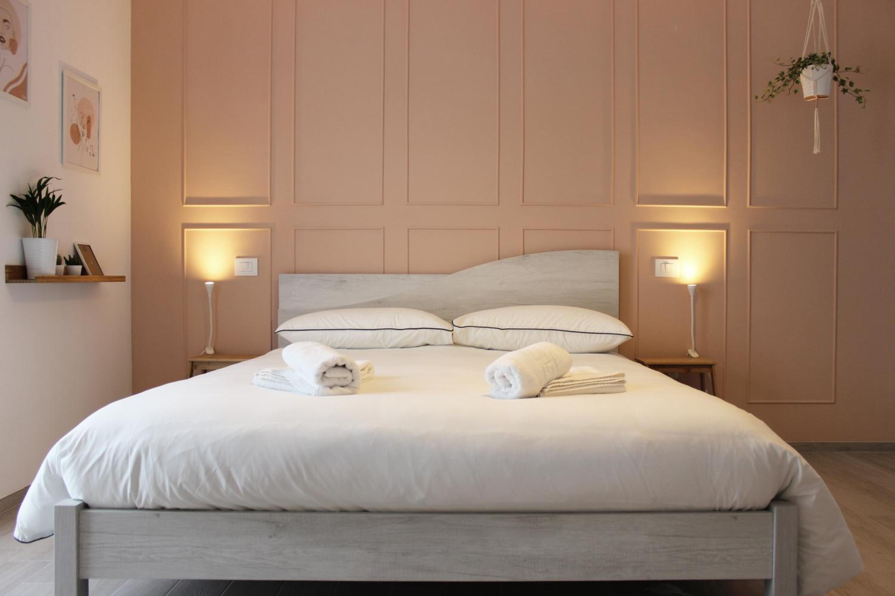 Deluxe Double Room (2 Adults + 1 Child) photo 1