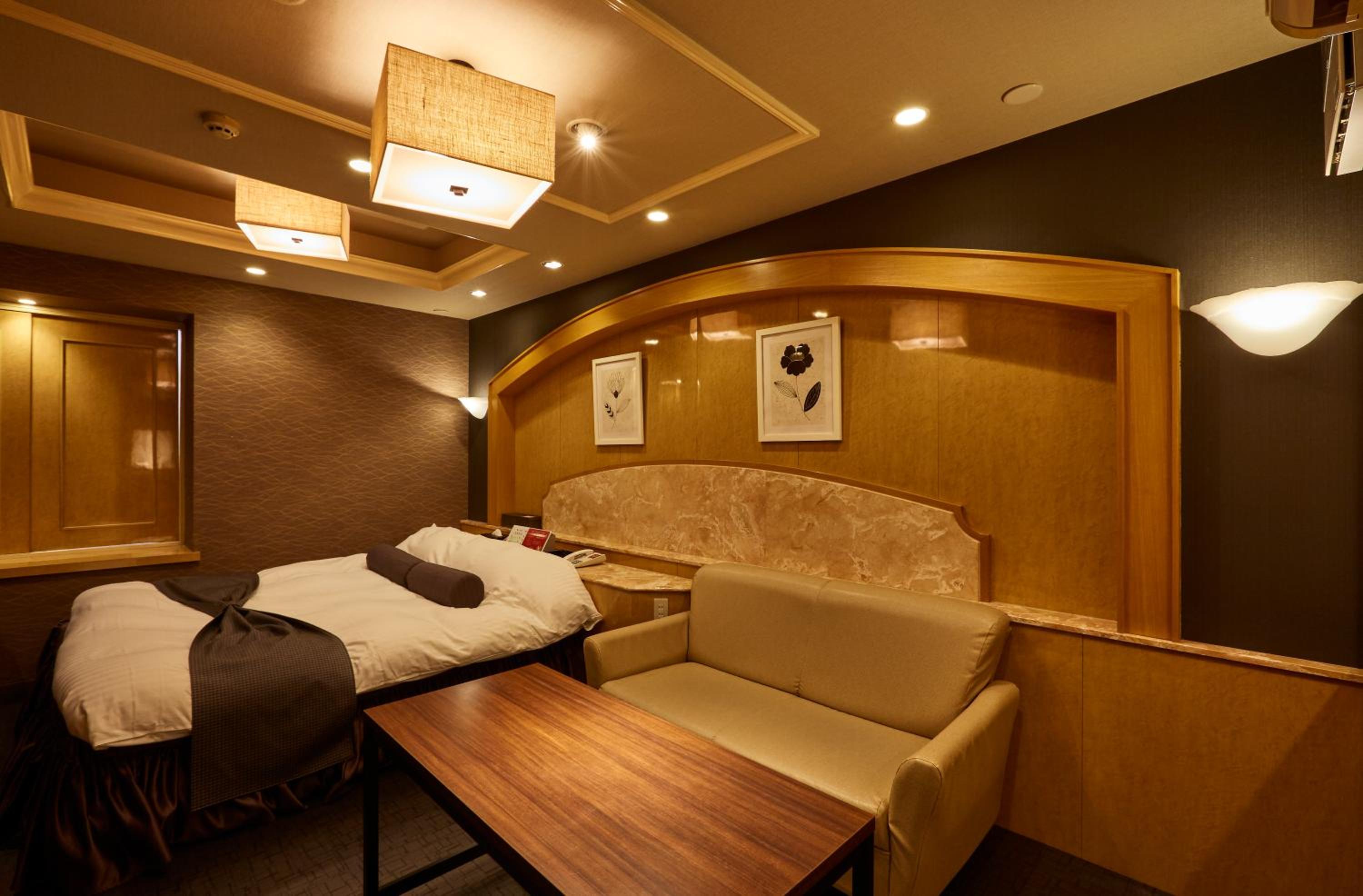 Deluxe Queen Room - Photo 5