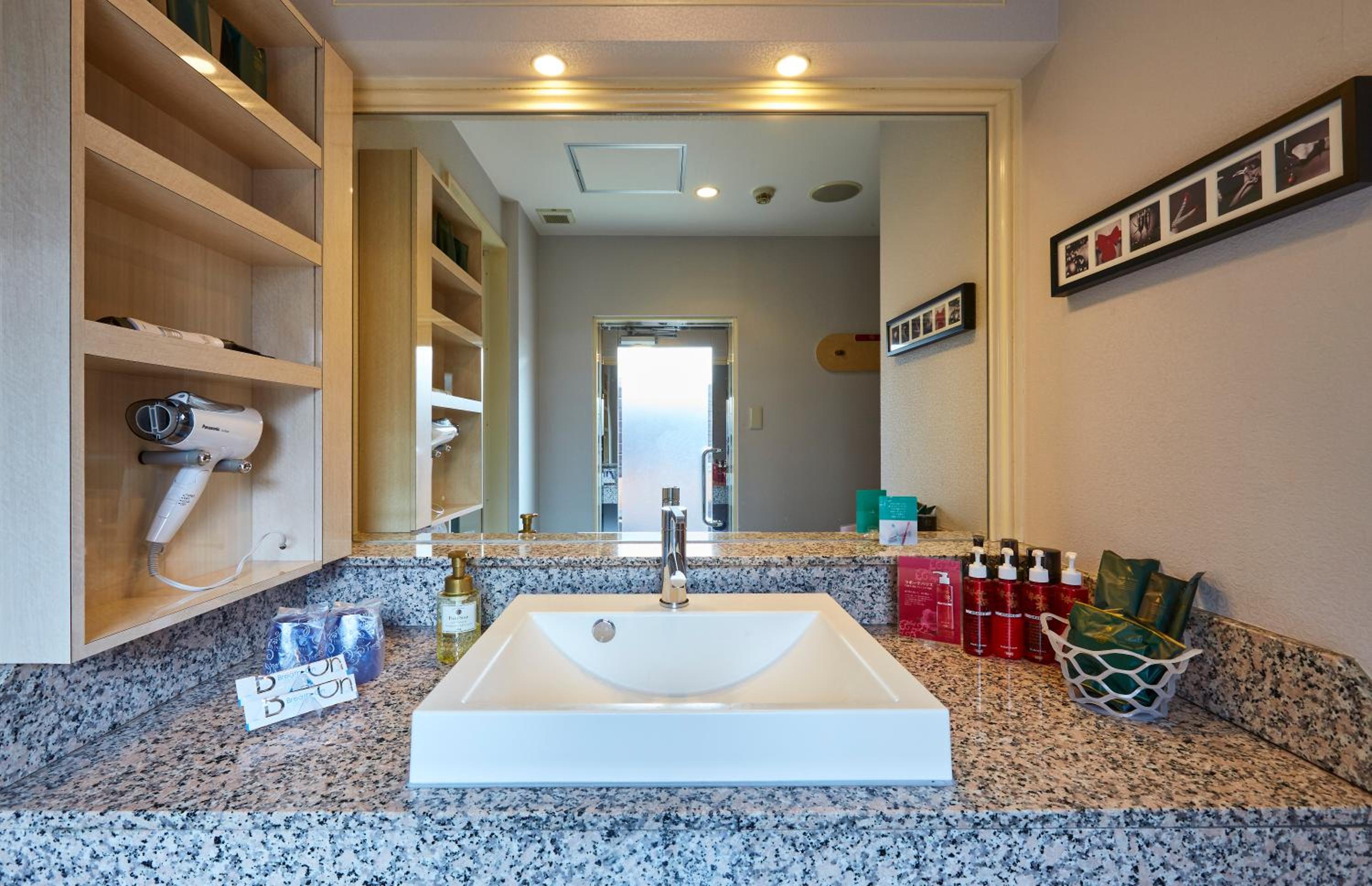 Deluxe Queen Room - Photo 2