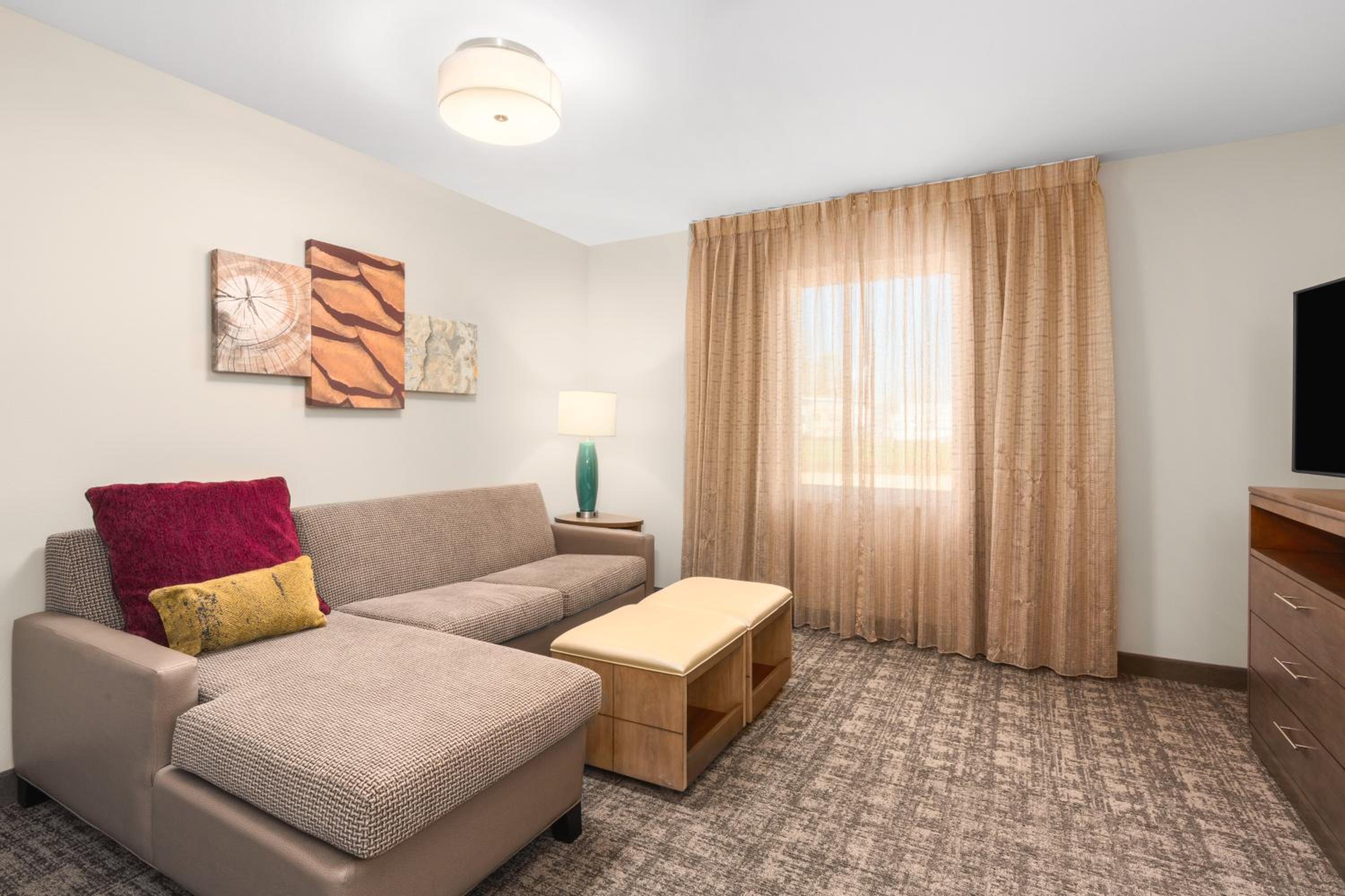 Queen Room - Hearing Accessible - Photo 7