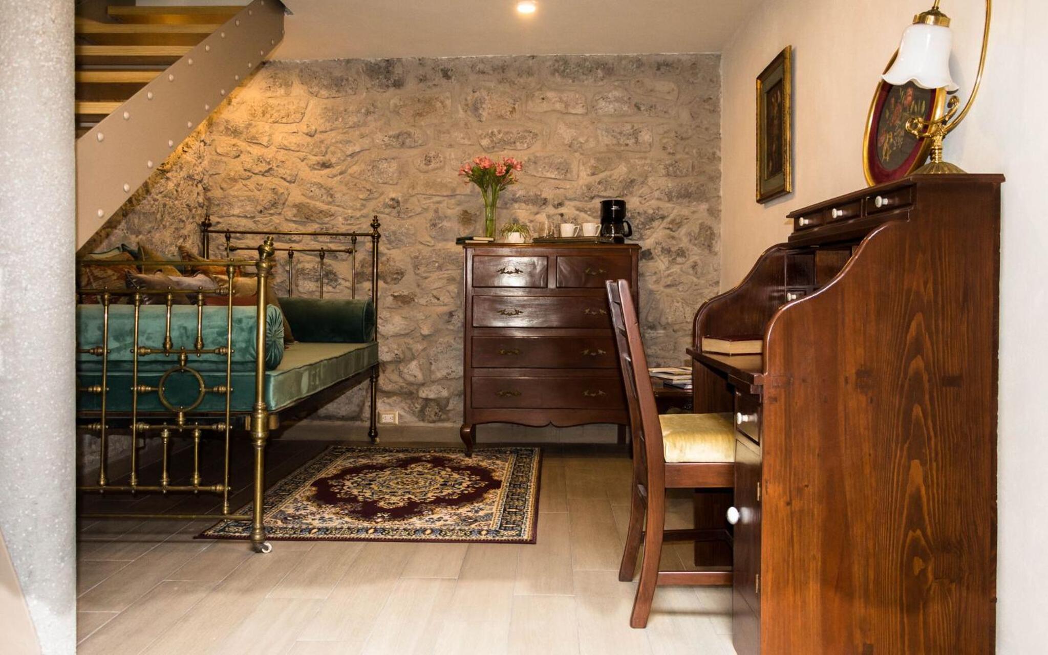 Queen Room - Photo 1