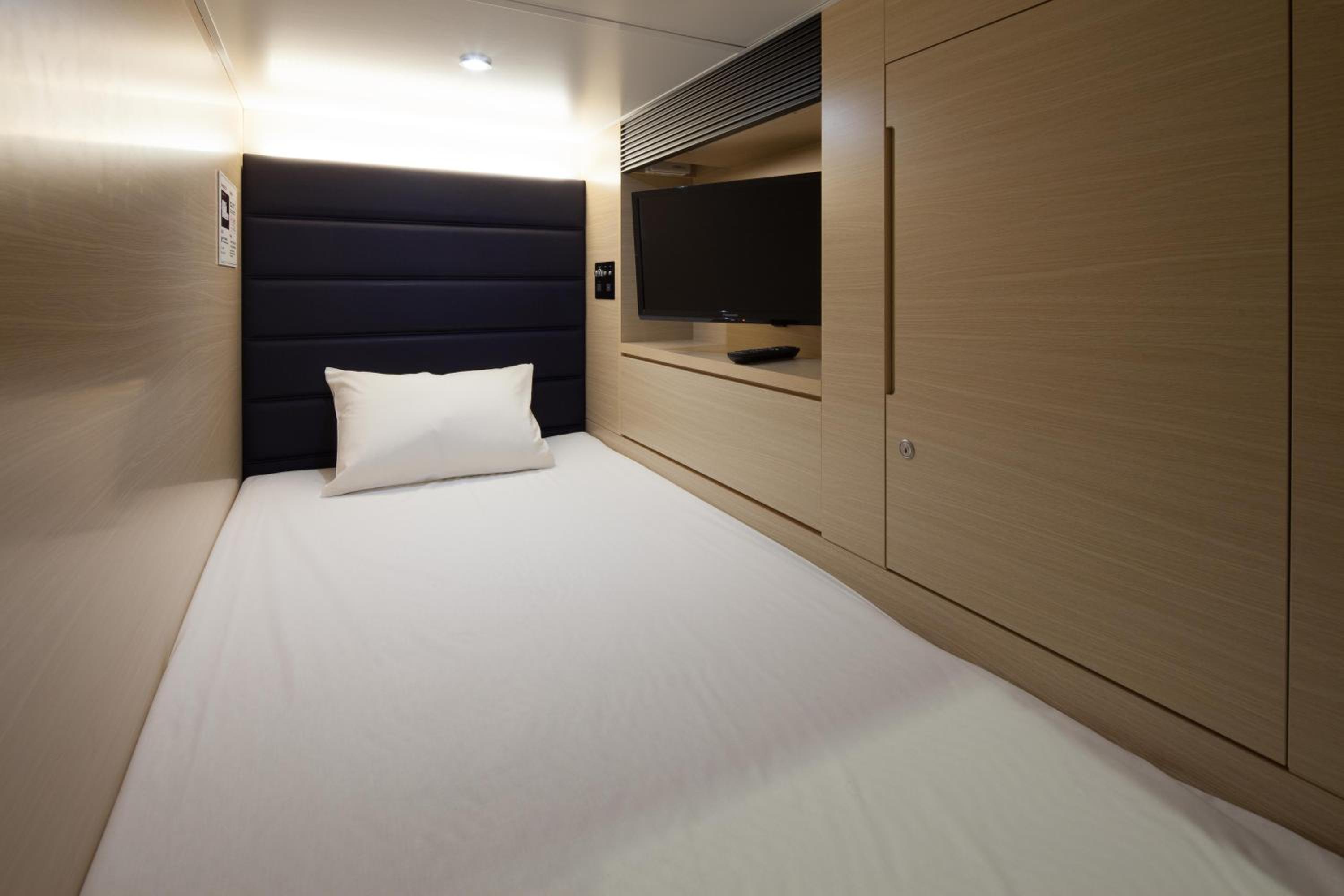 Capsule Room for Male for Male Only ( on Male Floor) photo 1