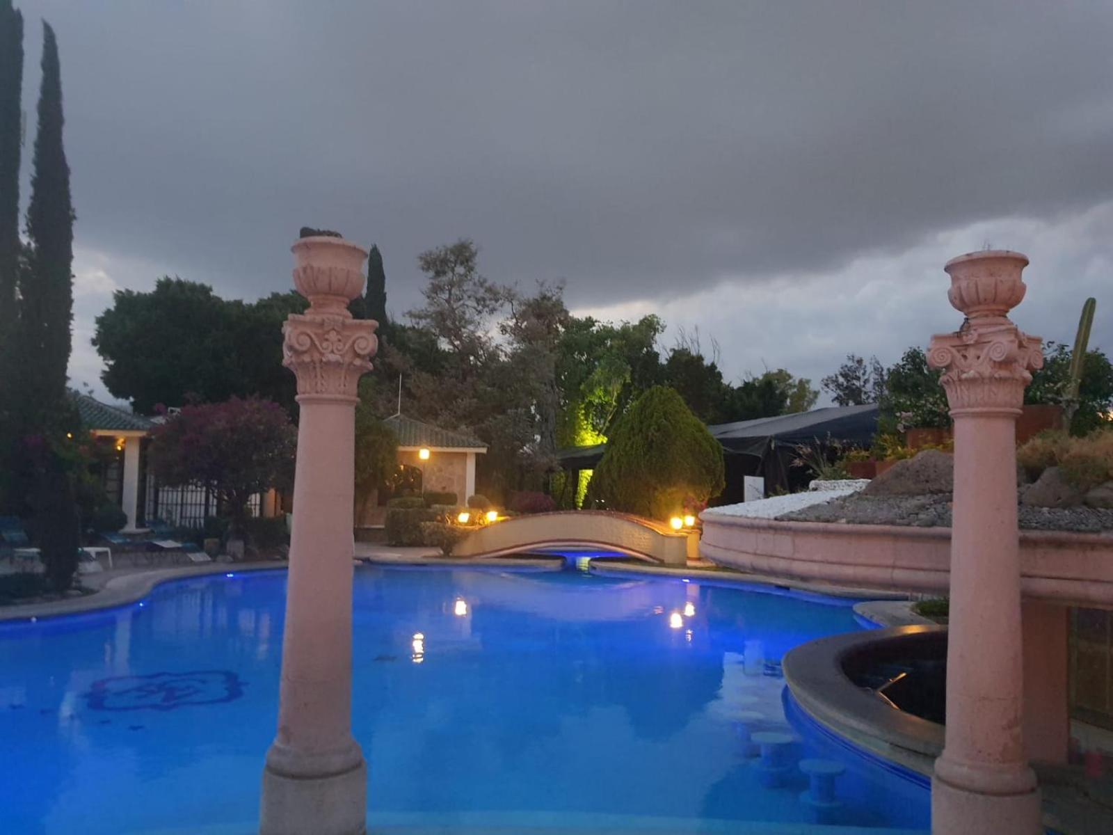 Double Room with Pool View photo 1