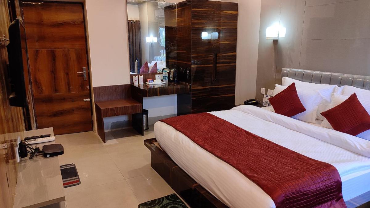 Super Deluxe Room