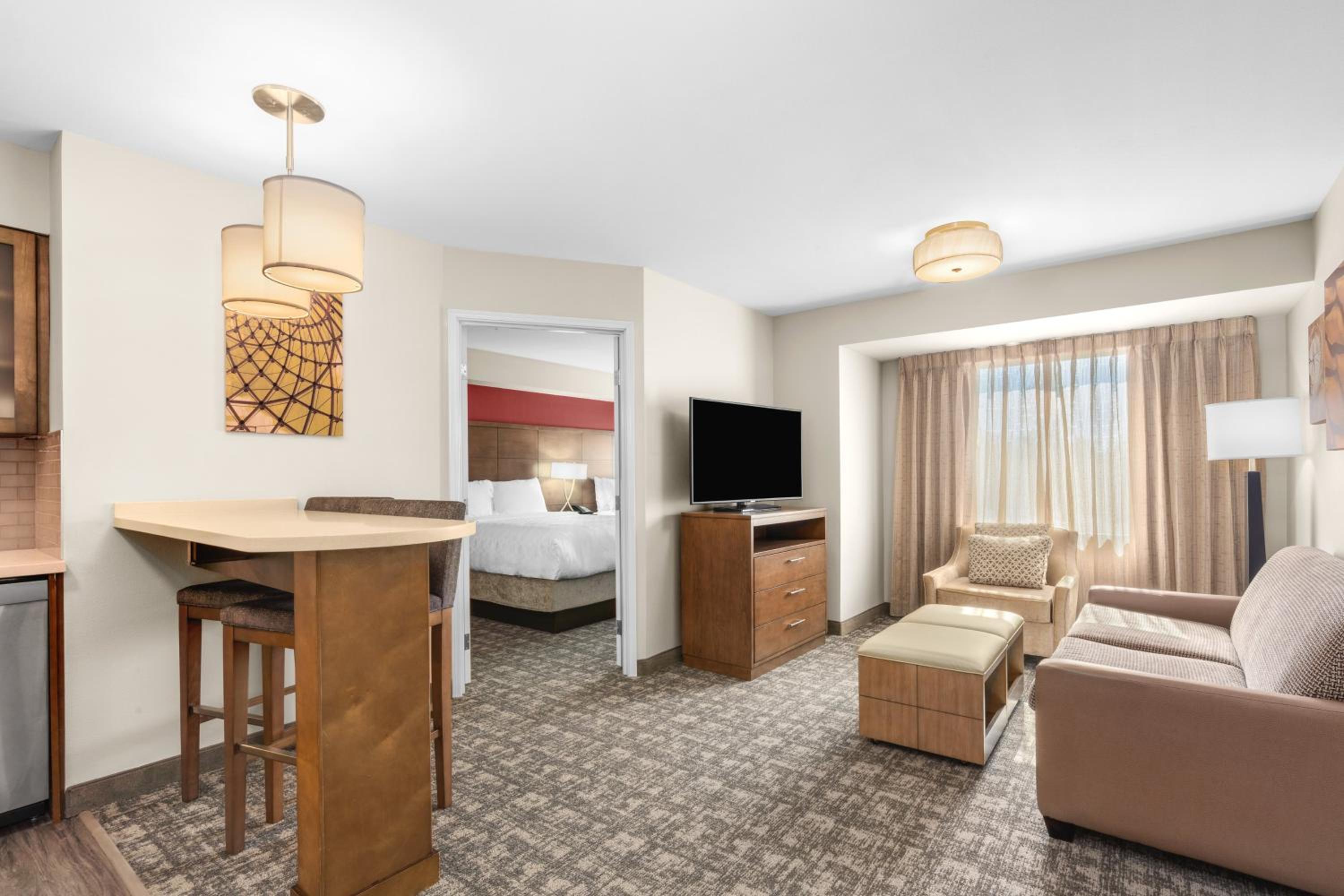 One-Bedroom Queen Suite - Photo 2