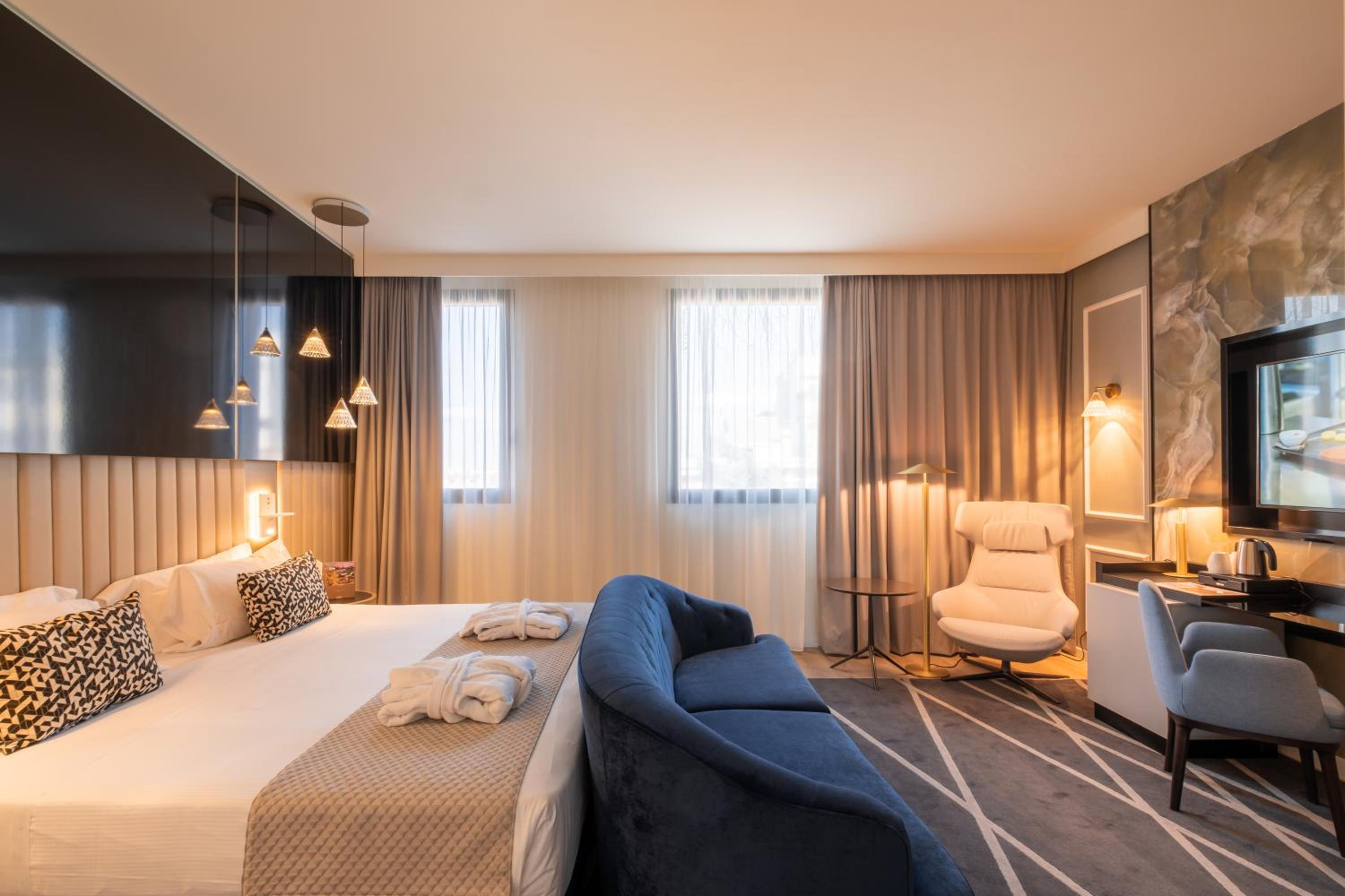 Executive Junior Suite - Photo 4