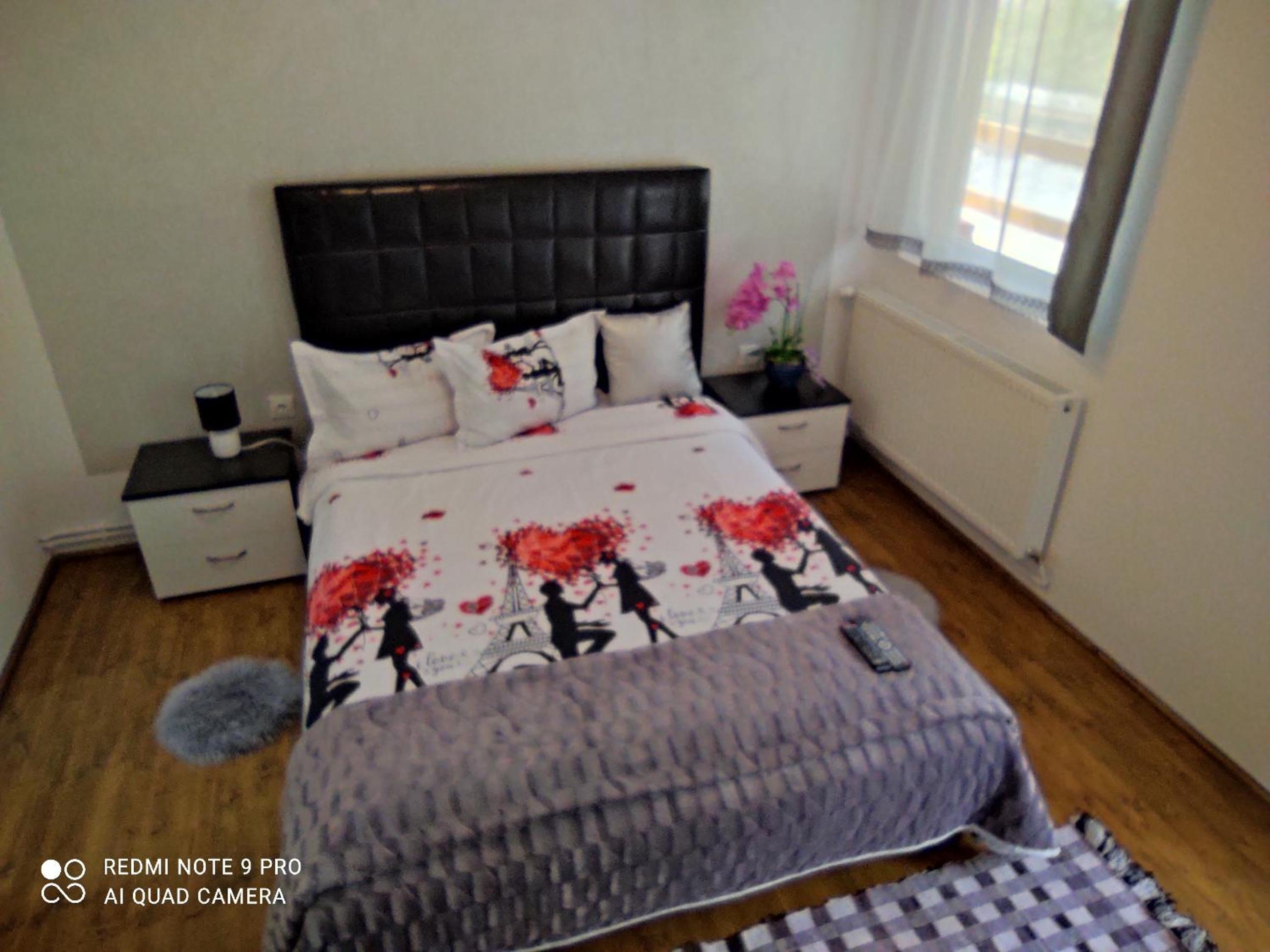 Double Room with Private Bathroom - Photo 21