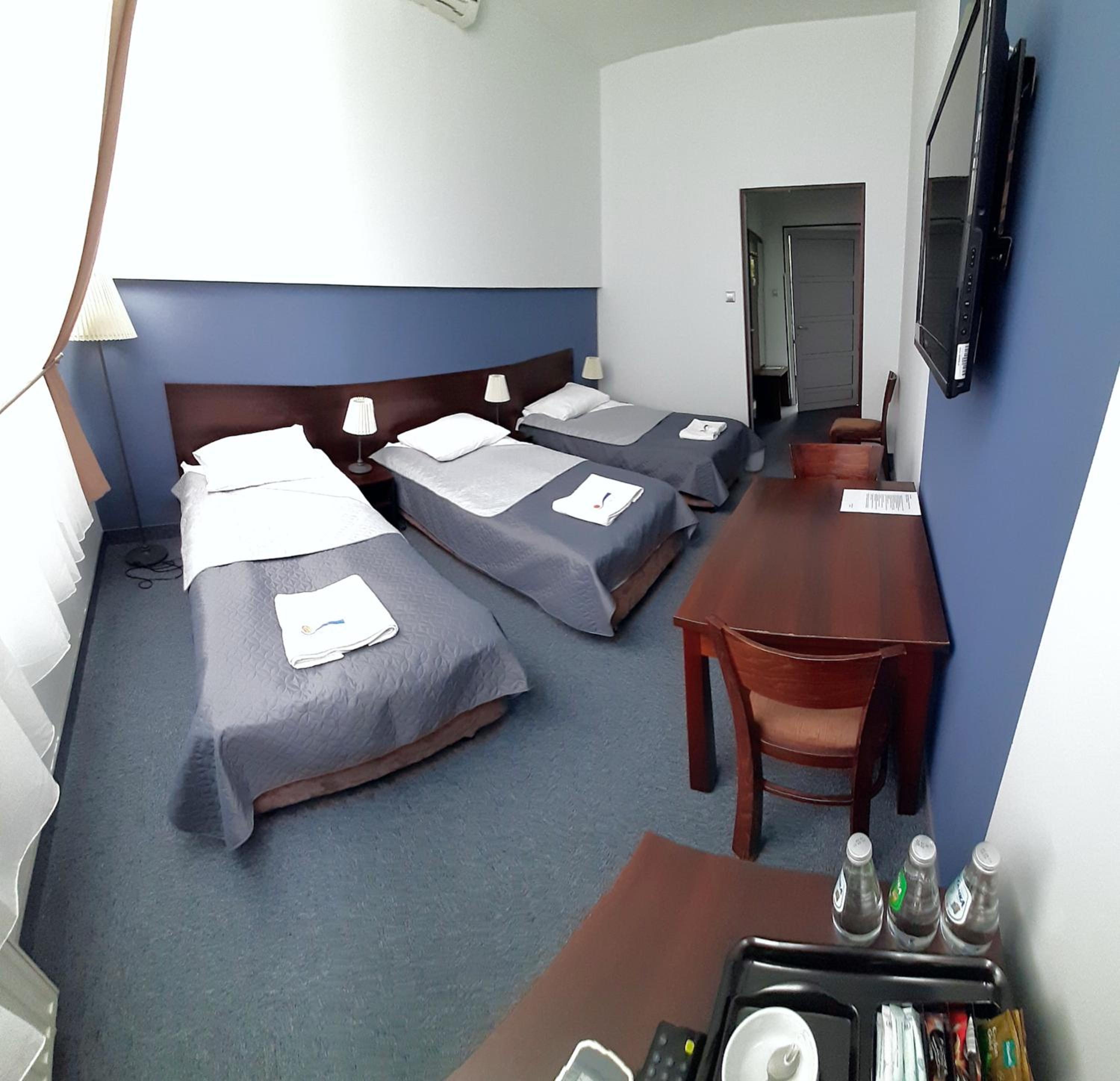 Triple Room - Photo 1
