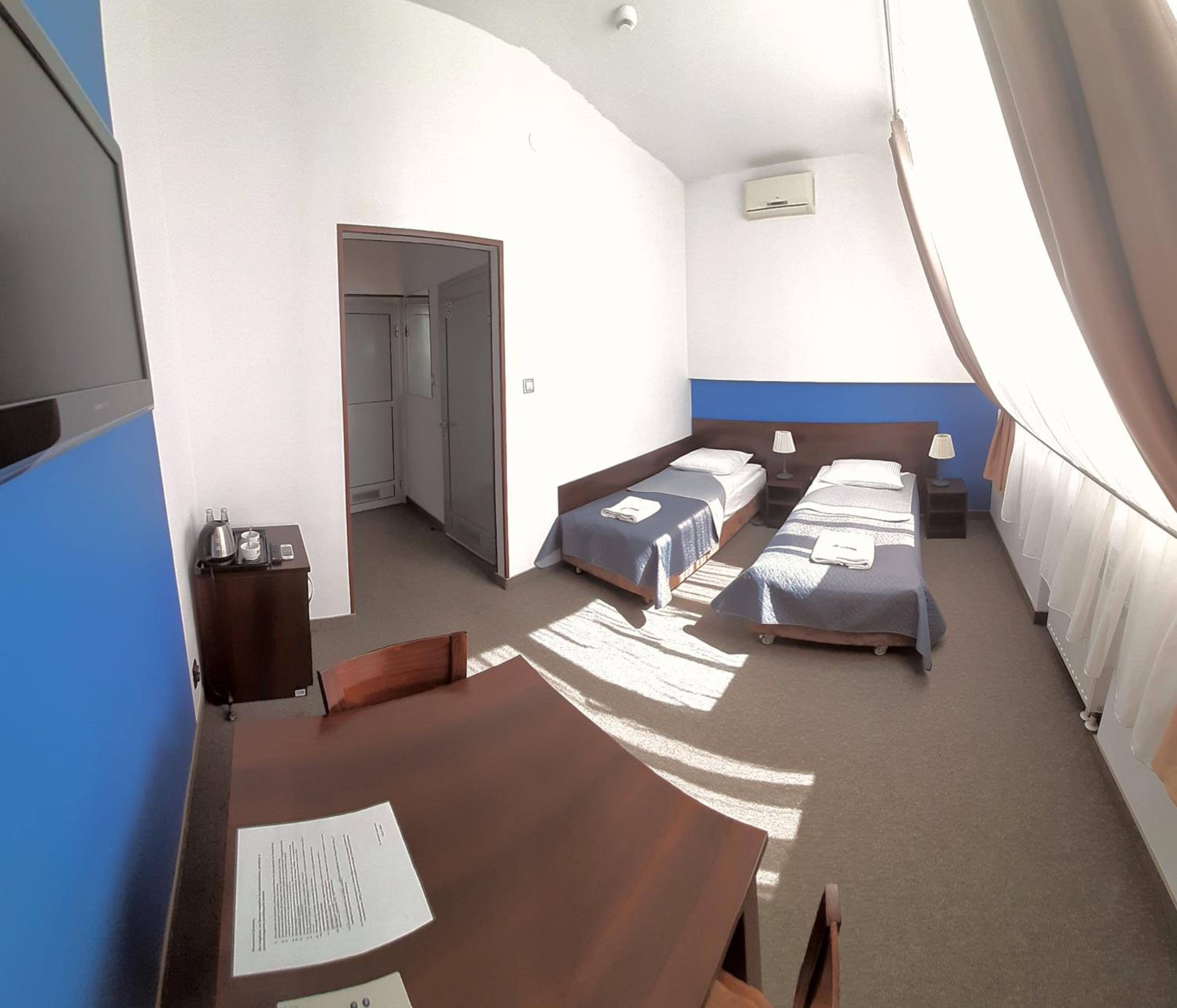Double or Twin Room - Photo 6
