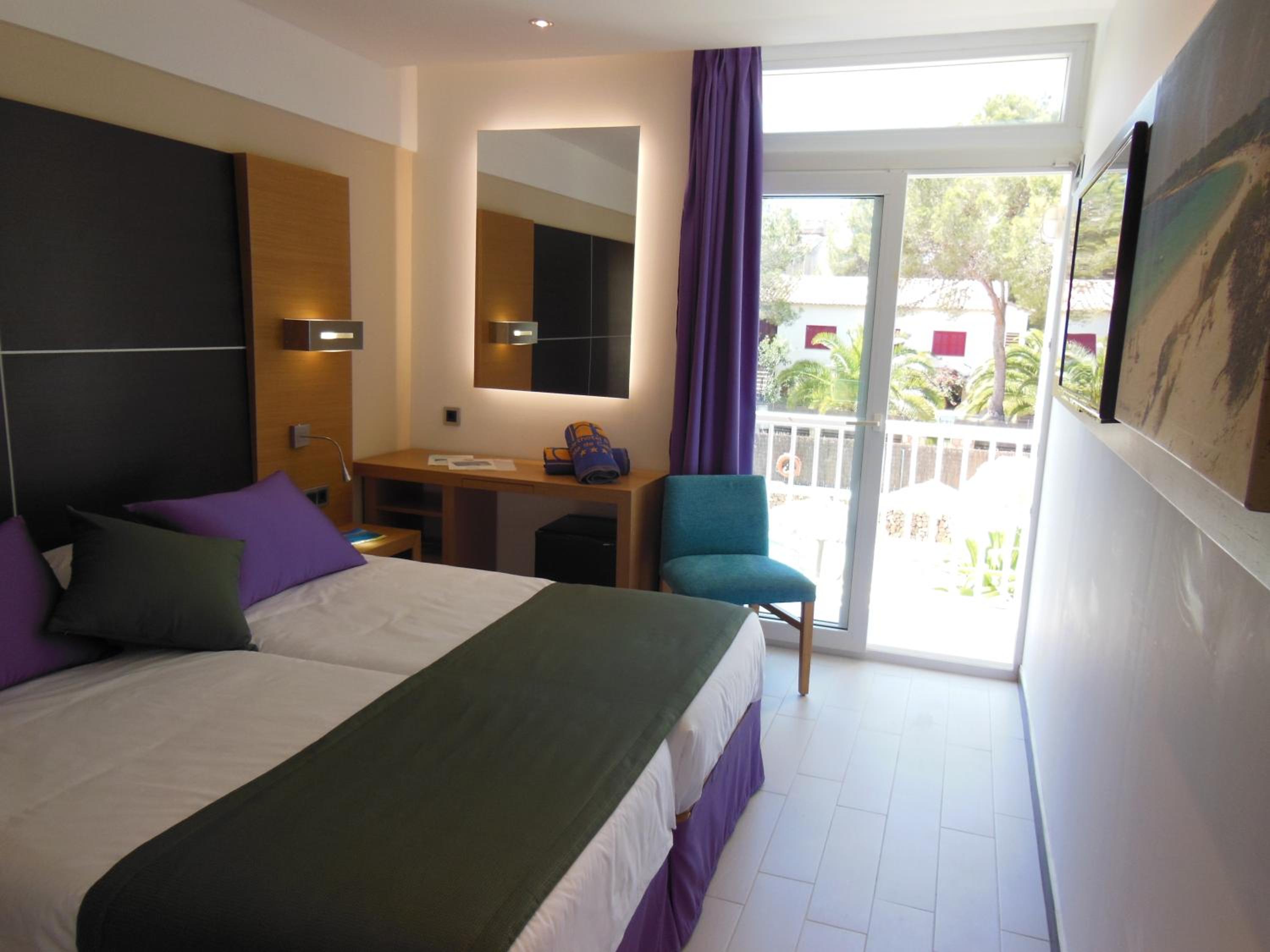Twin Room - Photo 7