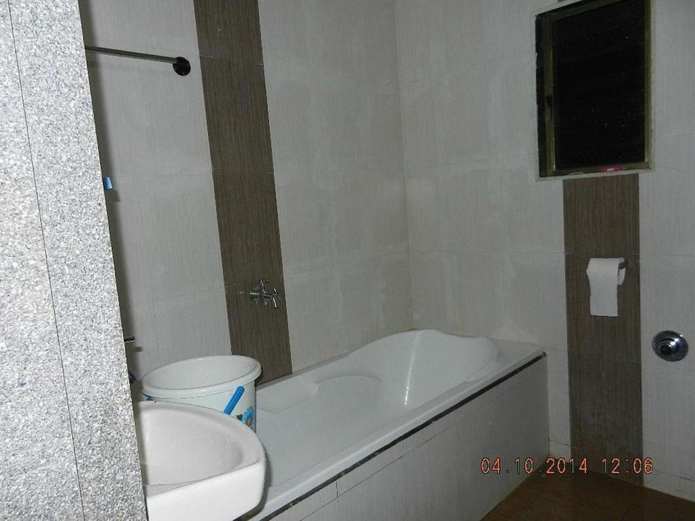 Standard King Room photo 2