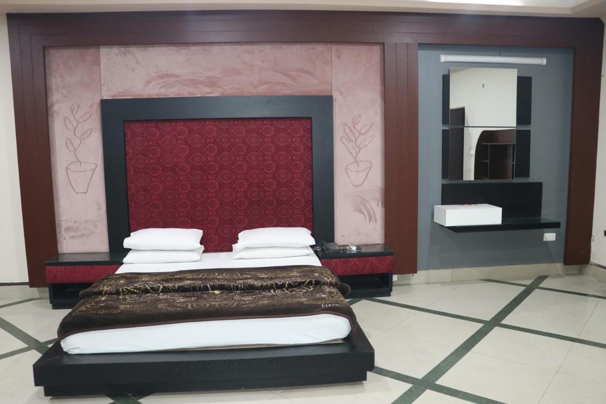 Deluxe Twin Room photo 2