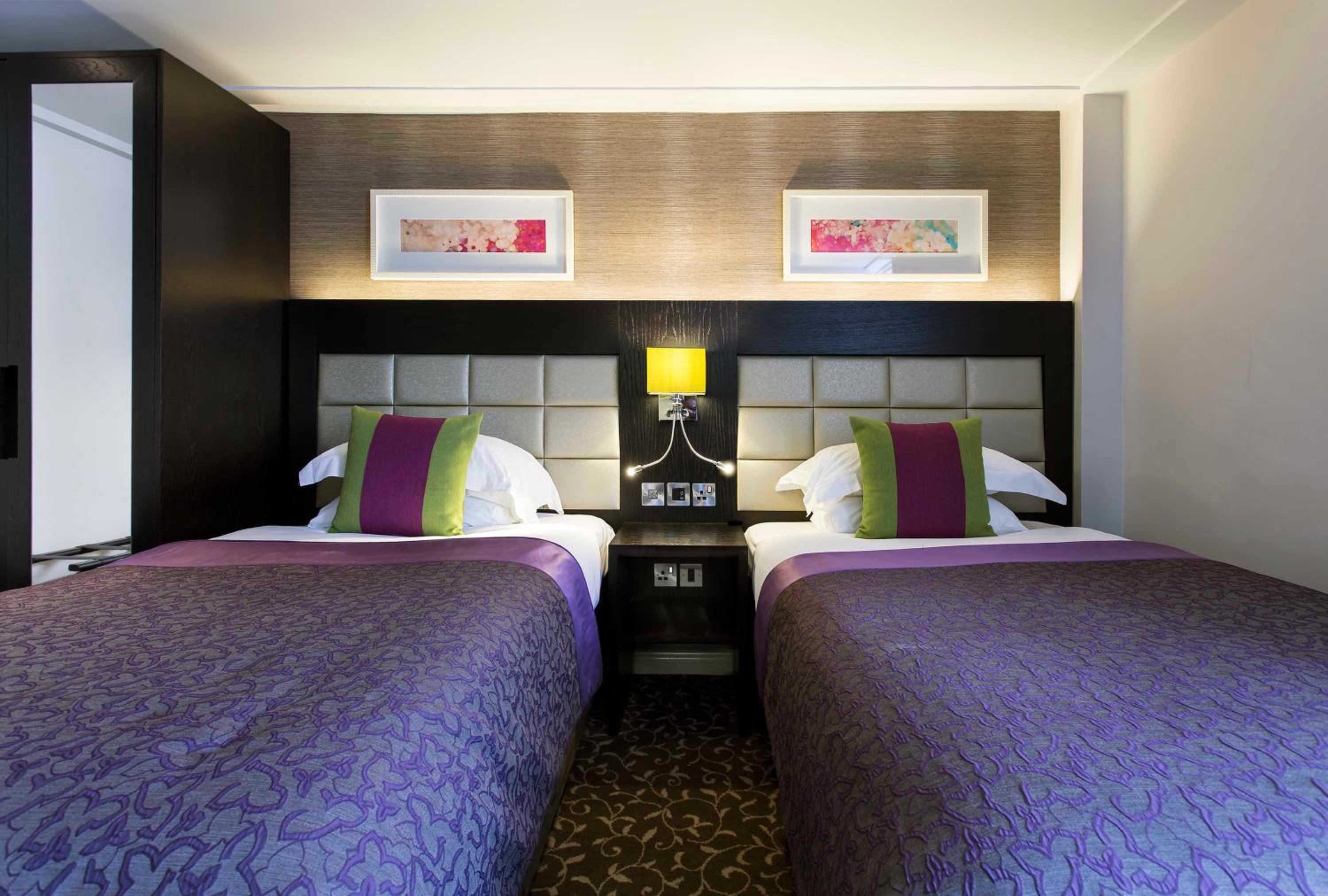 Standard Twin Room photo 3
