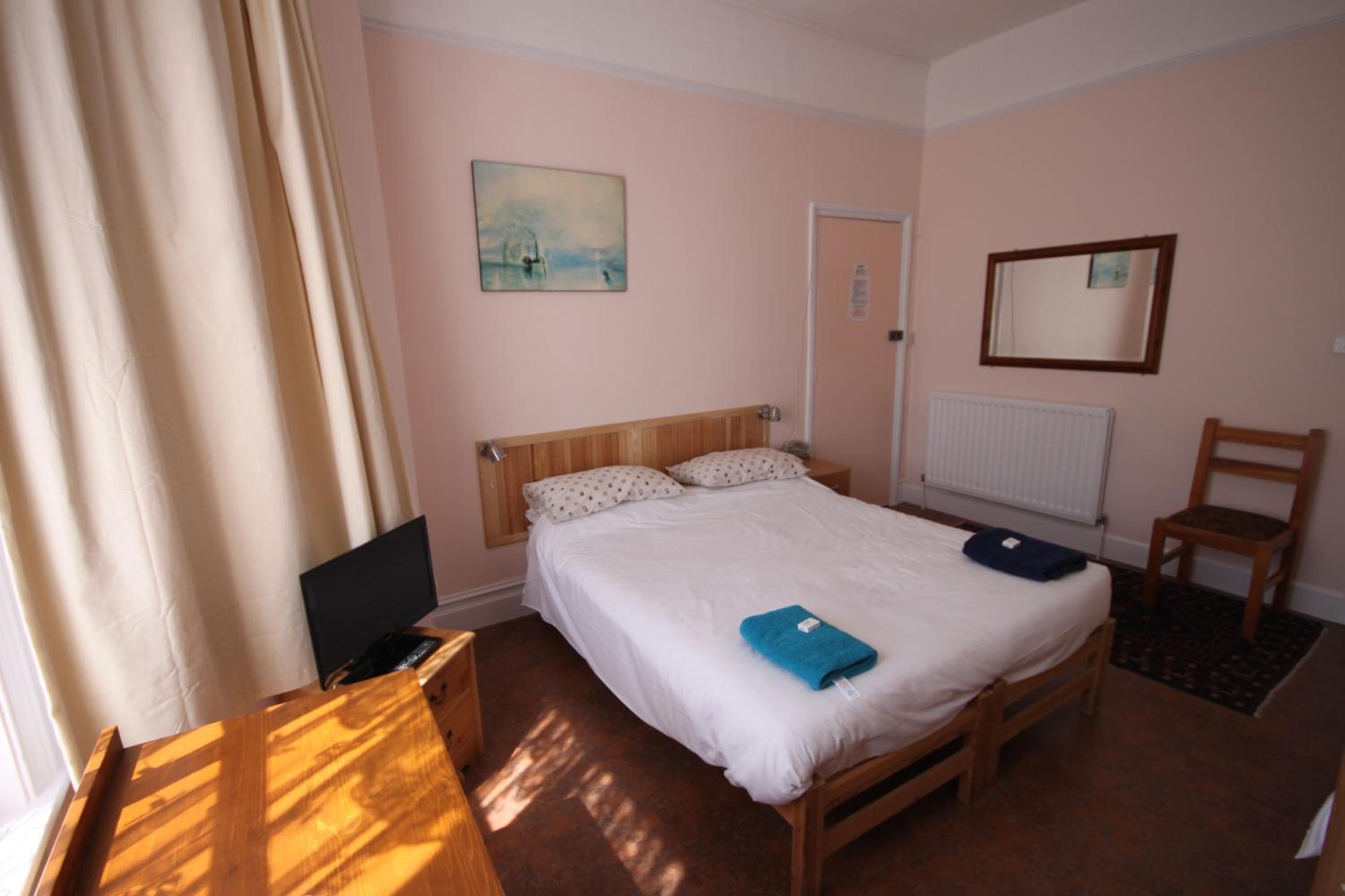 Double Room - Photo 4