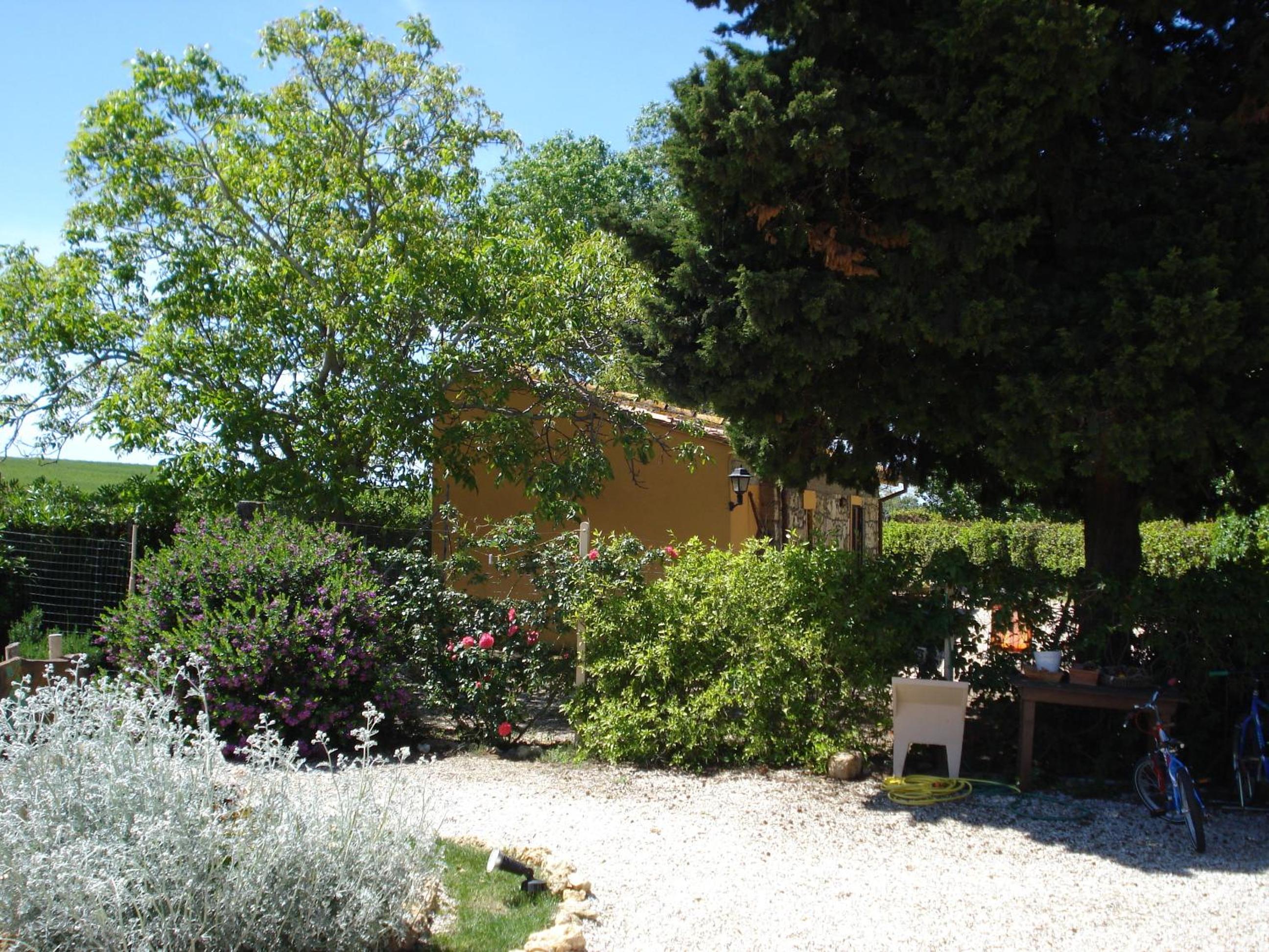One-Bedroom Apartment with Garden View (2 Adults + 1 Child) photo 3
