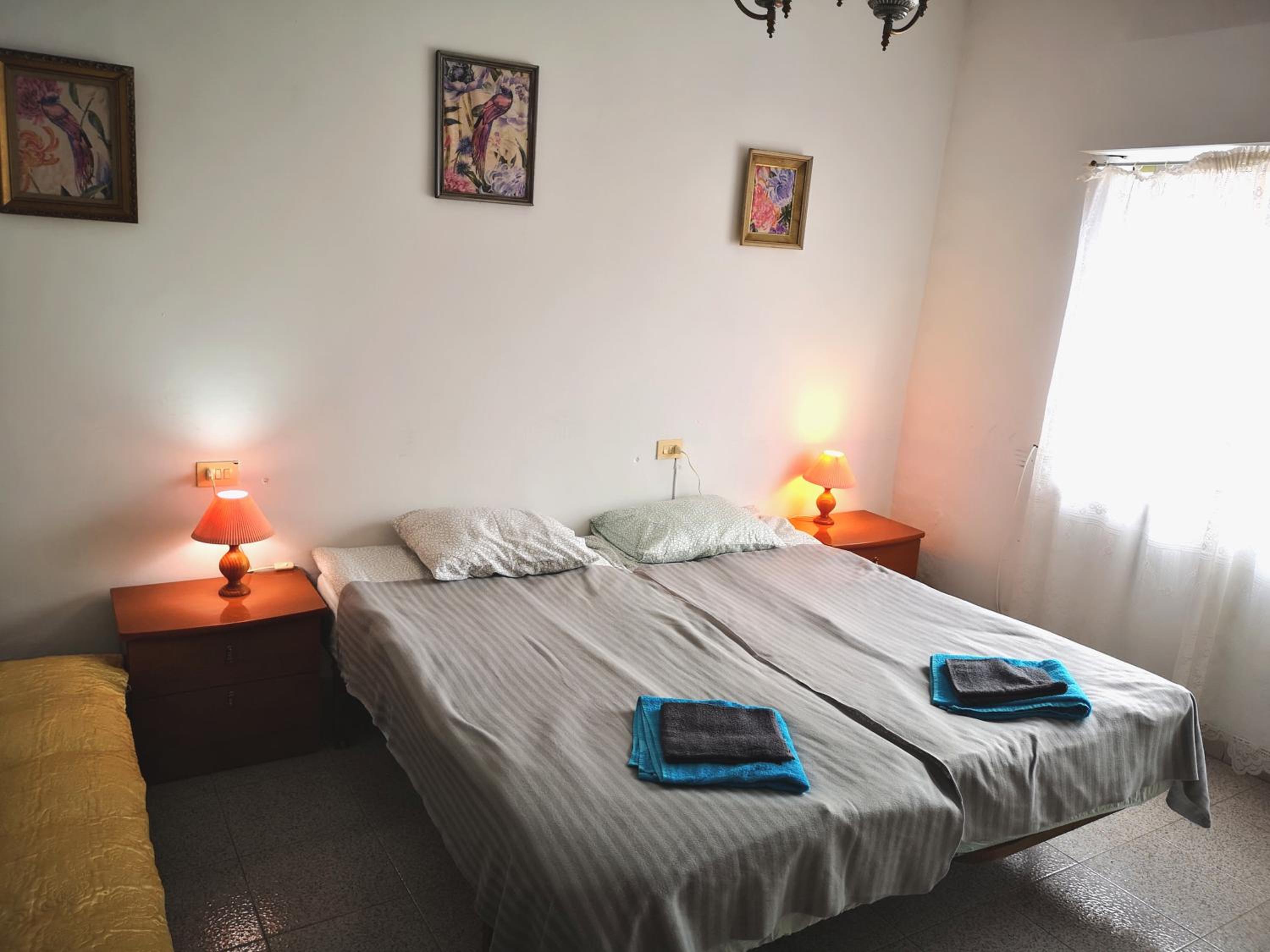 Triple Room With Shared Bathroom photo 3