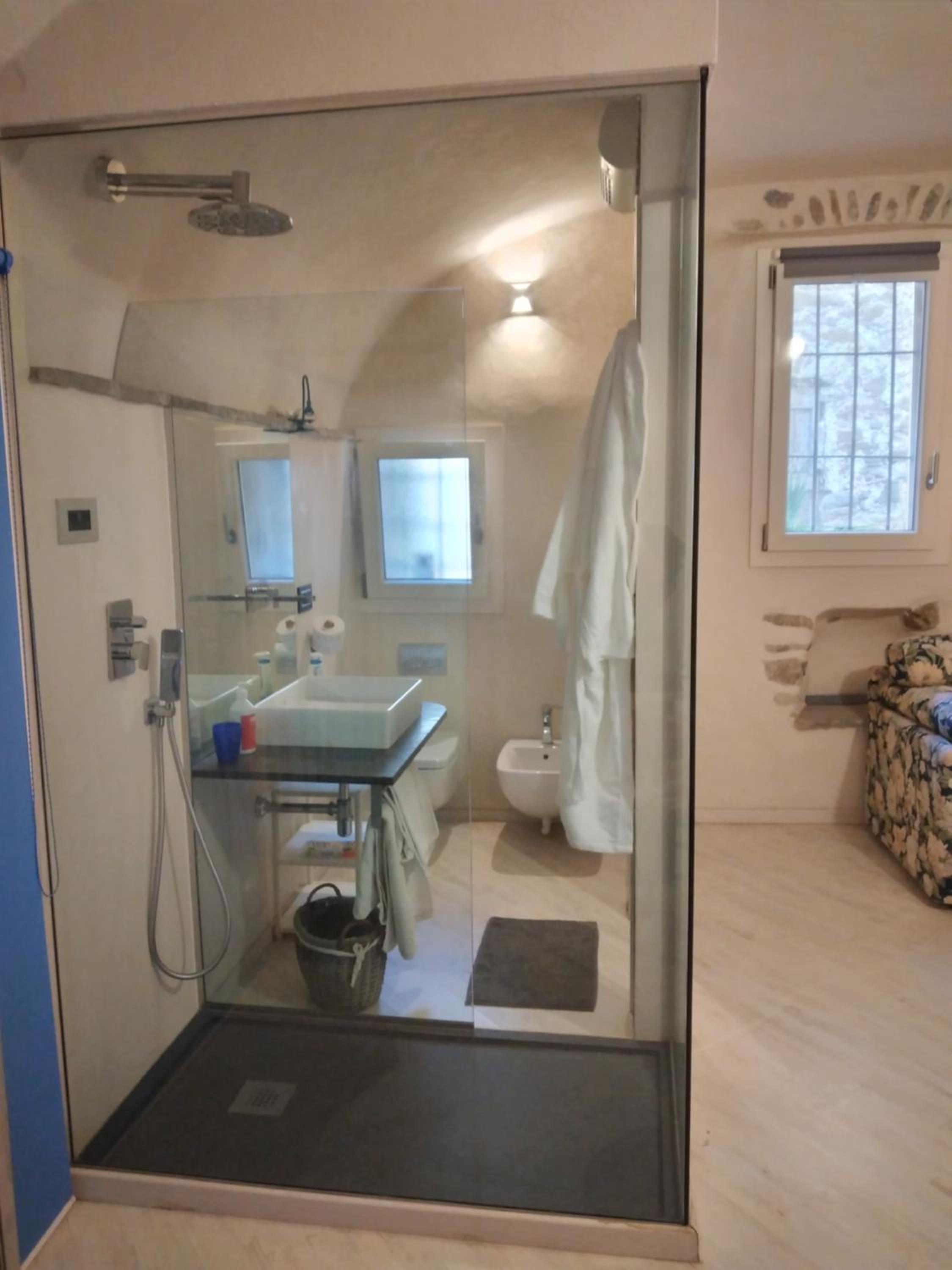 One-Bedroom House - Photo 5
