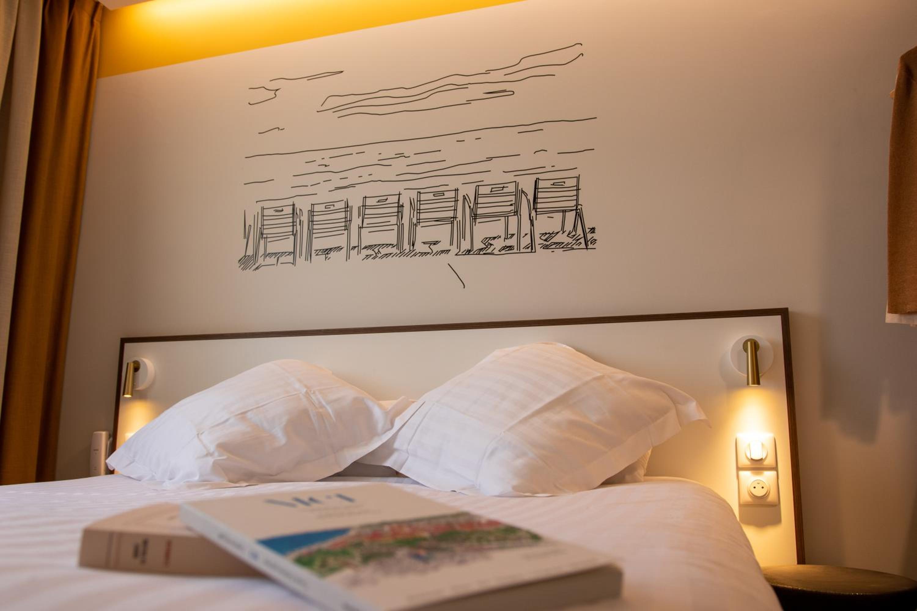 Standard Double Room - Photo 2