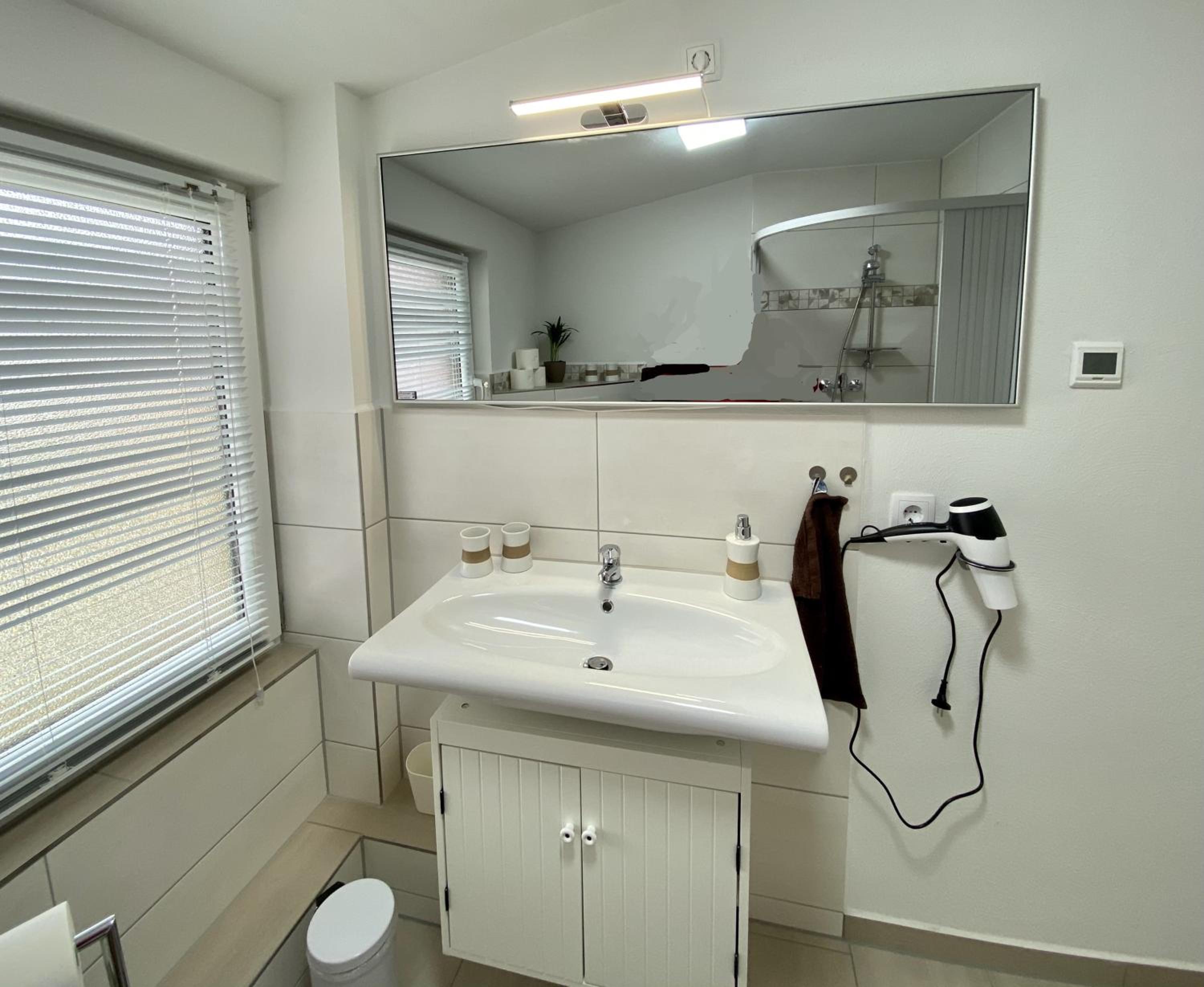One-Bedroom Apartment - Photo 14