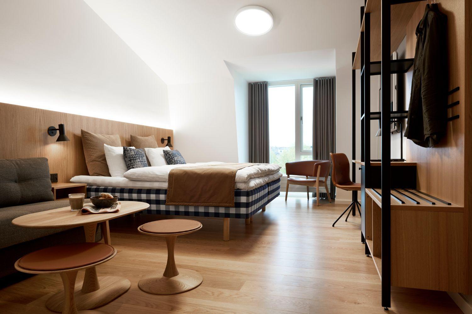 Superior Deluxe (High) Design Room