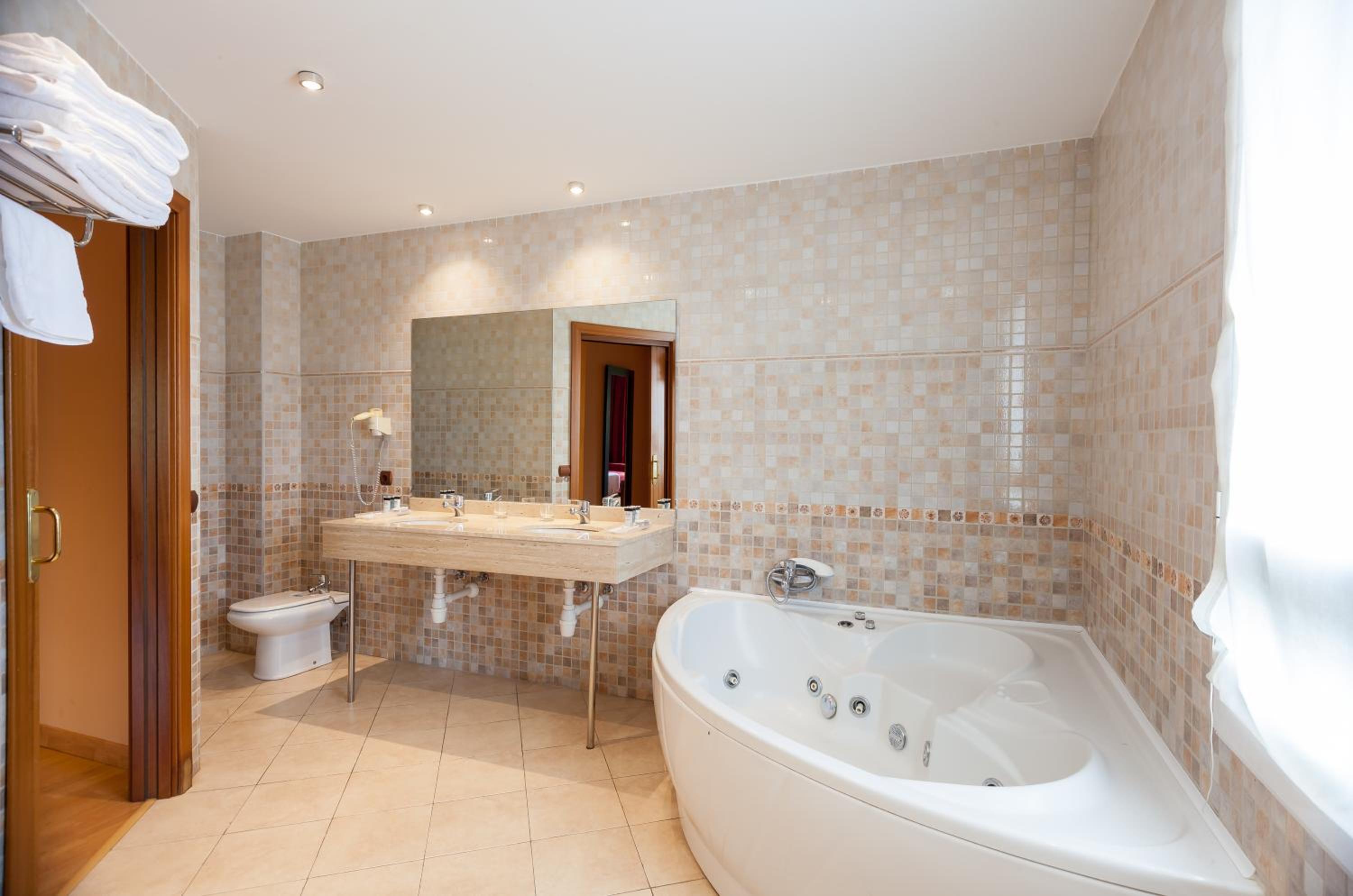Junior Suite - Photo 10