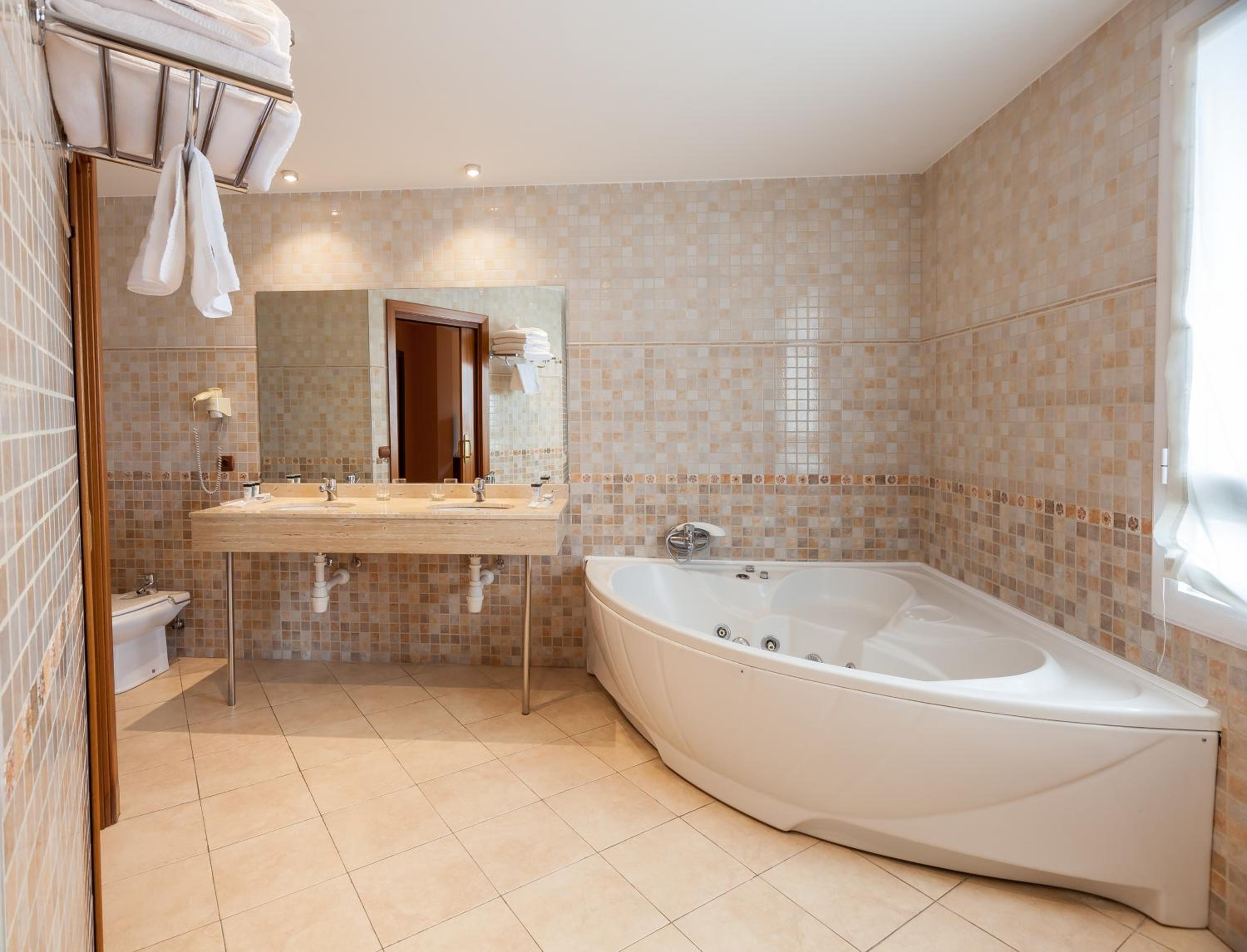 Junior Suite - Photo 11