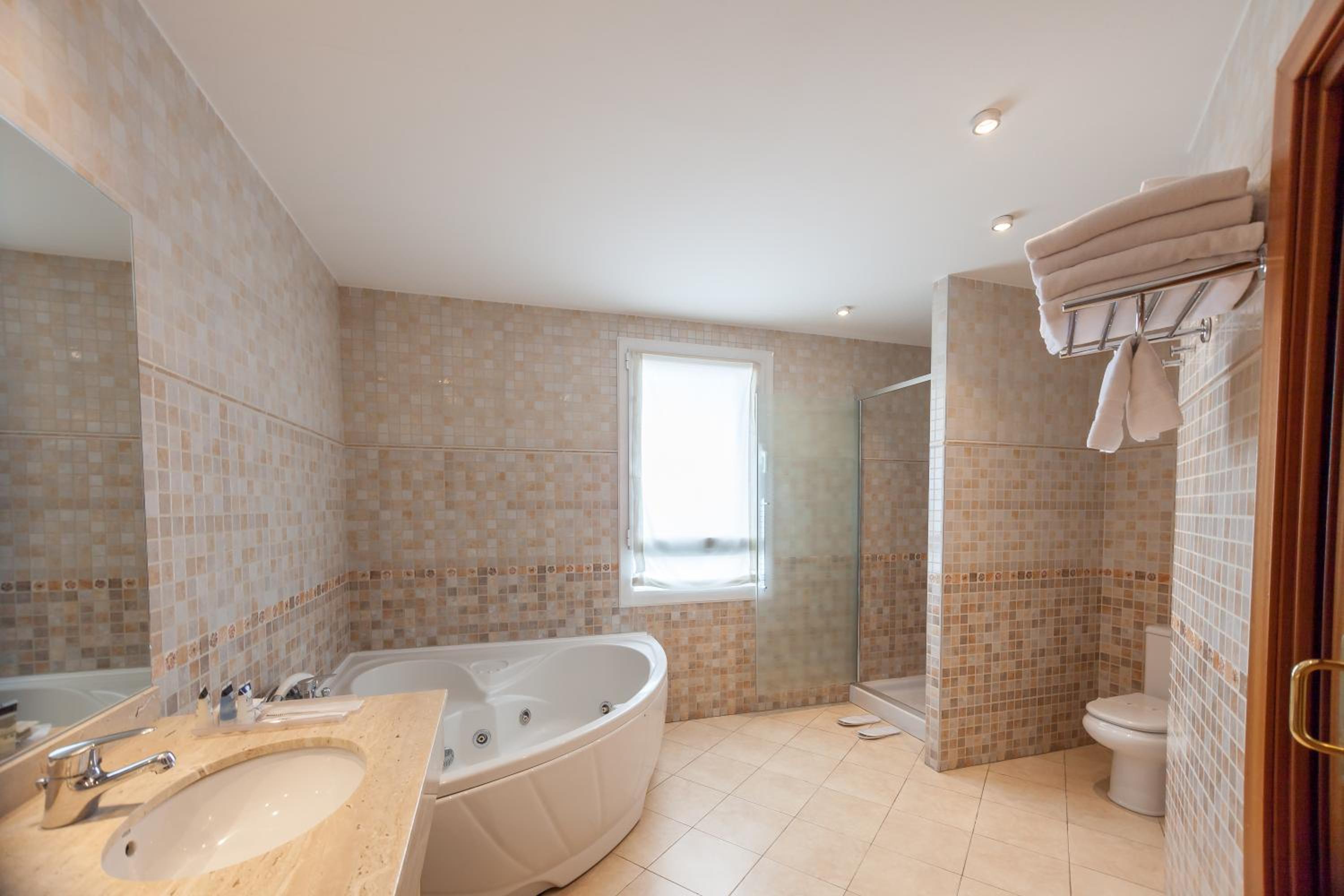 Junior Suite - Photo 8