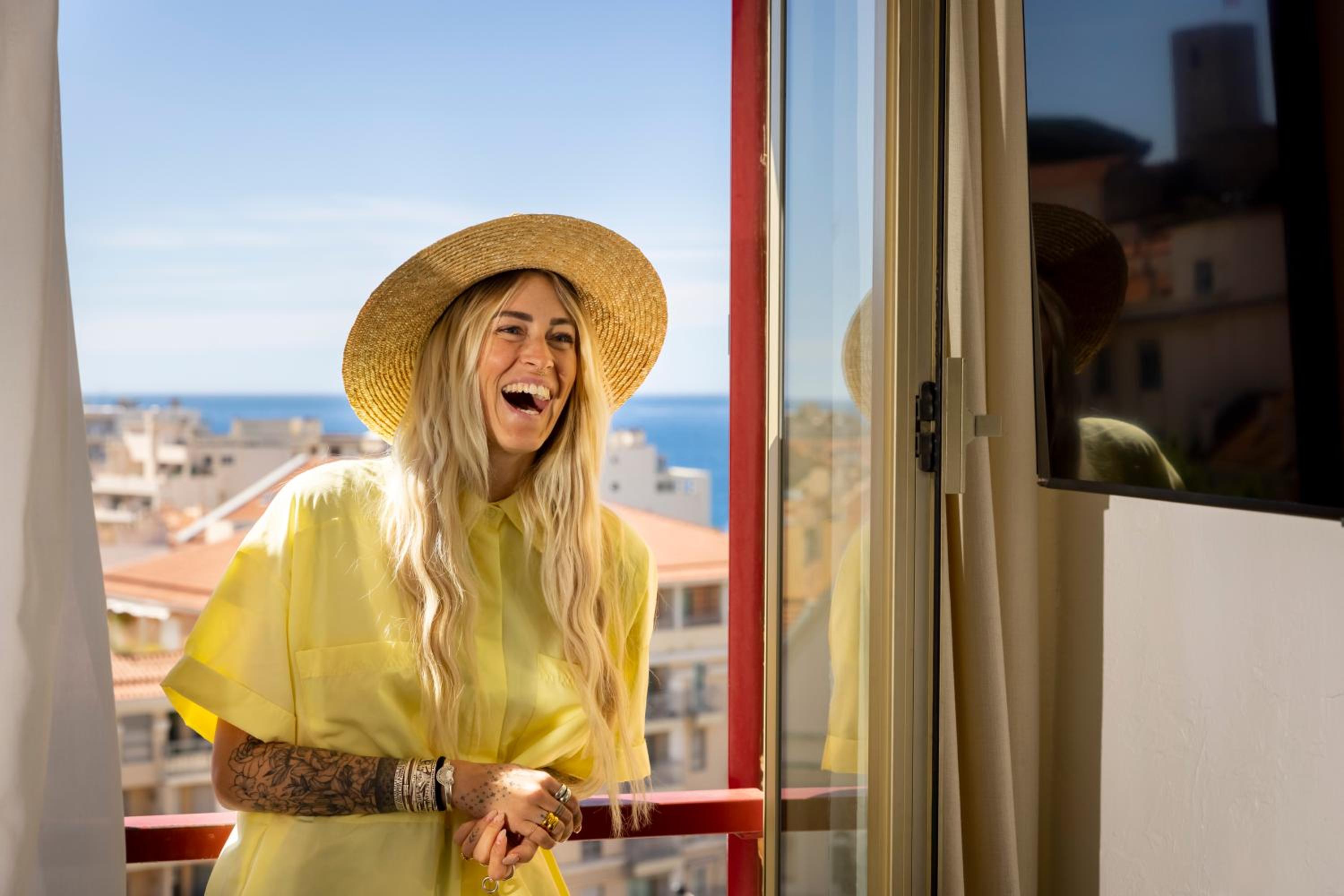 Deluxe Double Or Twin Room With Sea Or Pool View thumbnail 5