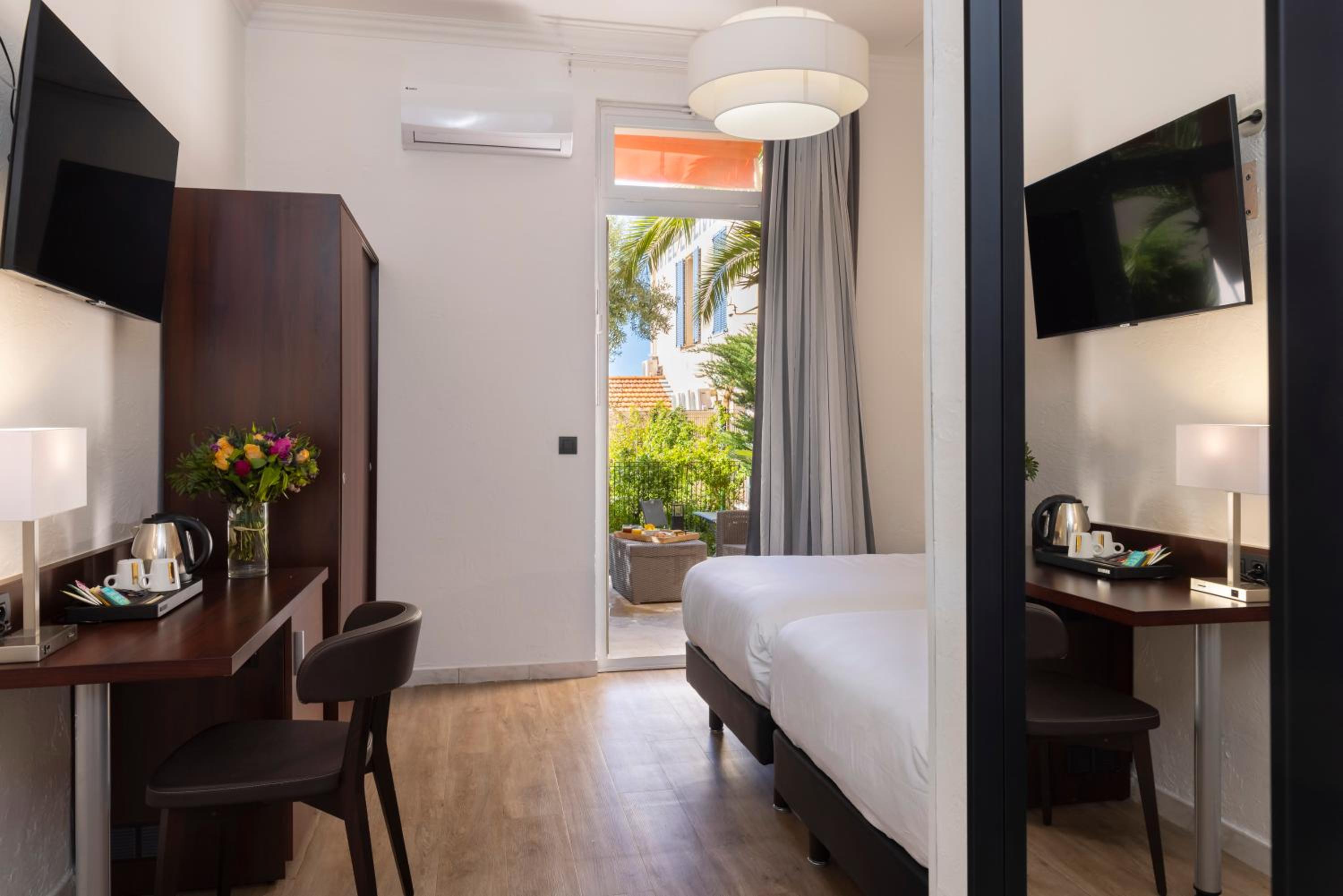 Superior Double Or Twin Room - Photo 9
