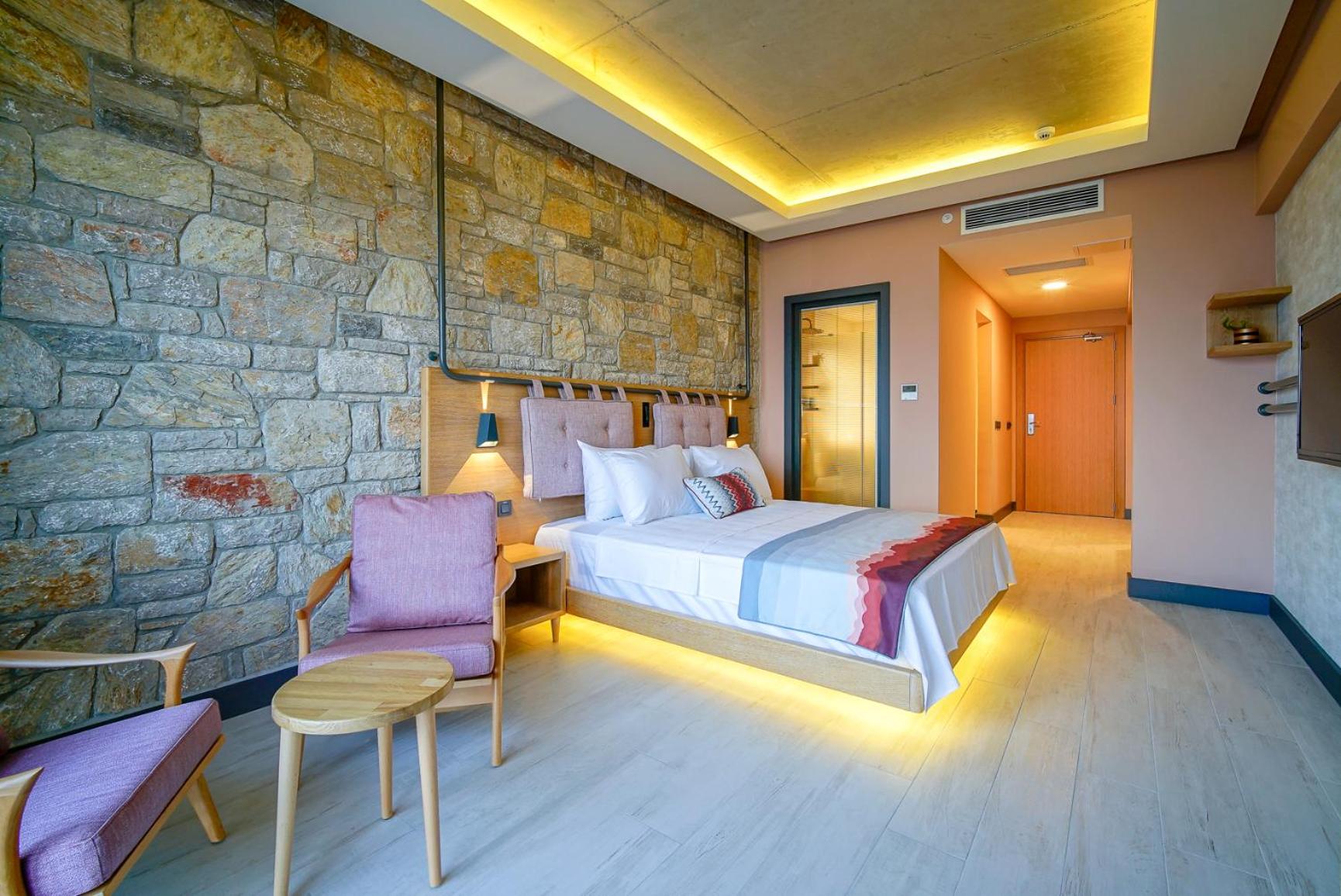 King Room with Sea View - Photo 5