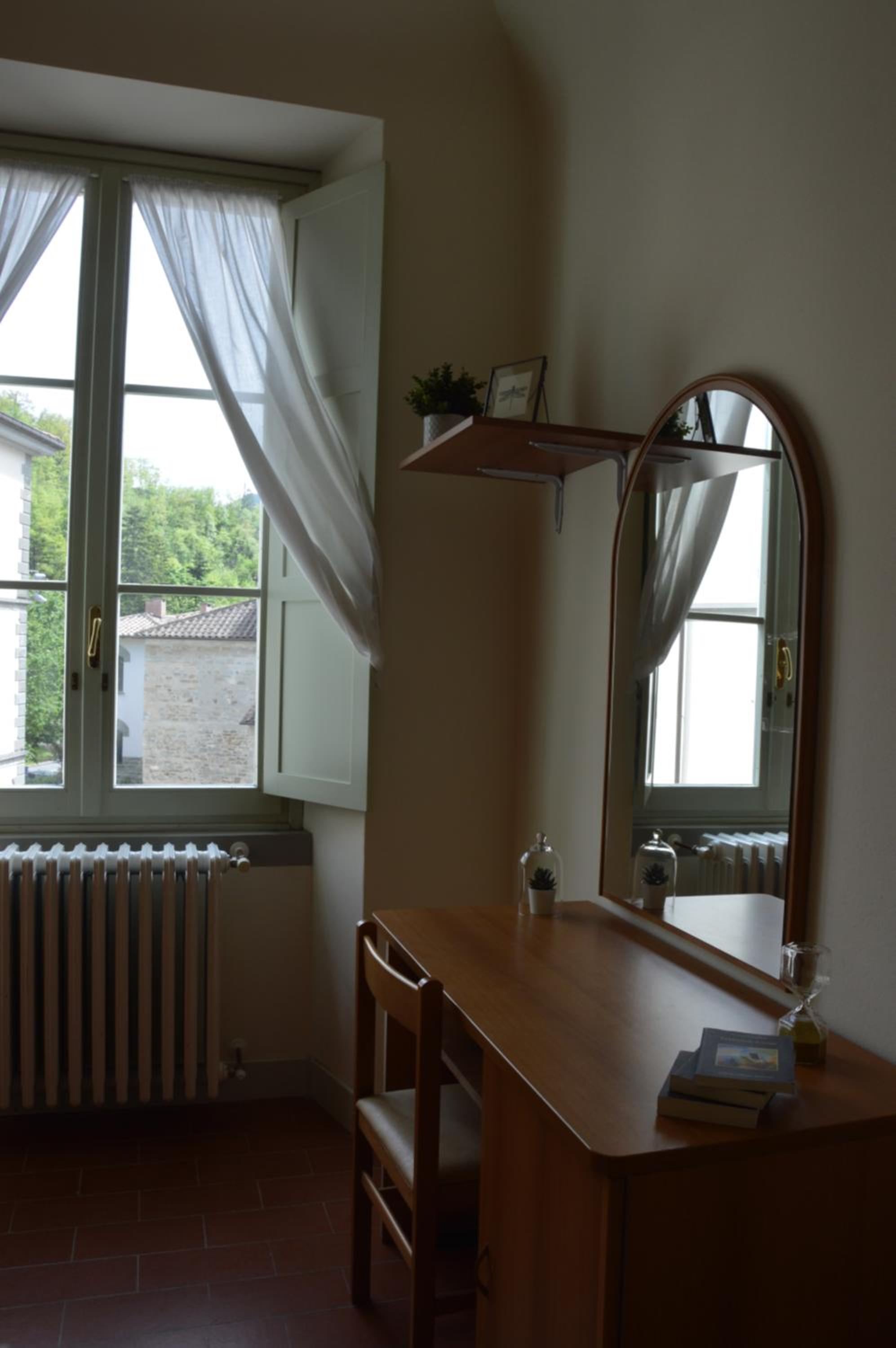 Single Room with Private Bathroom photo 3