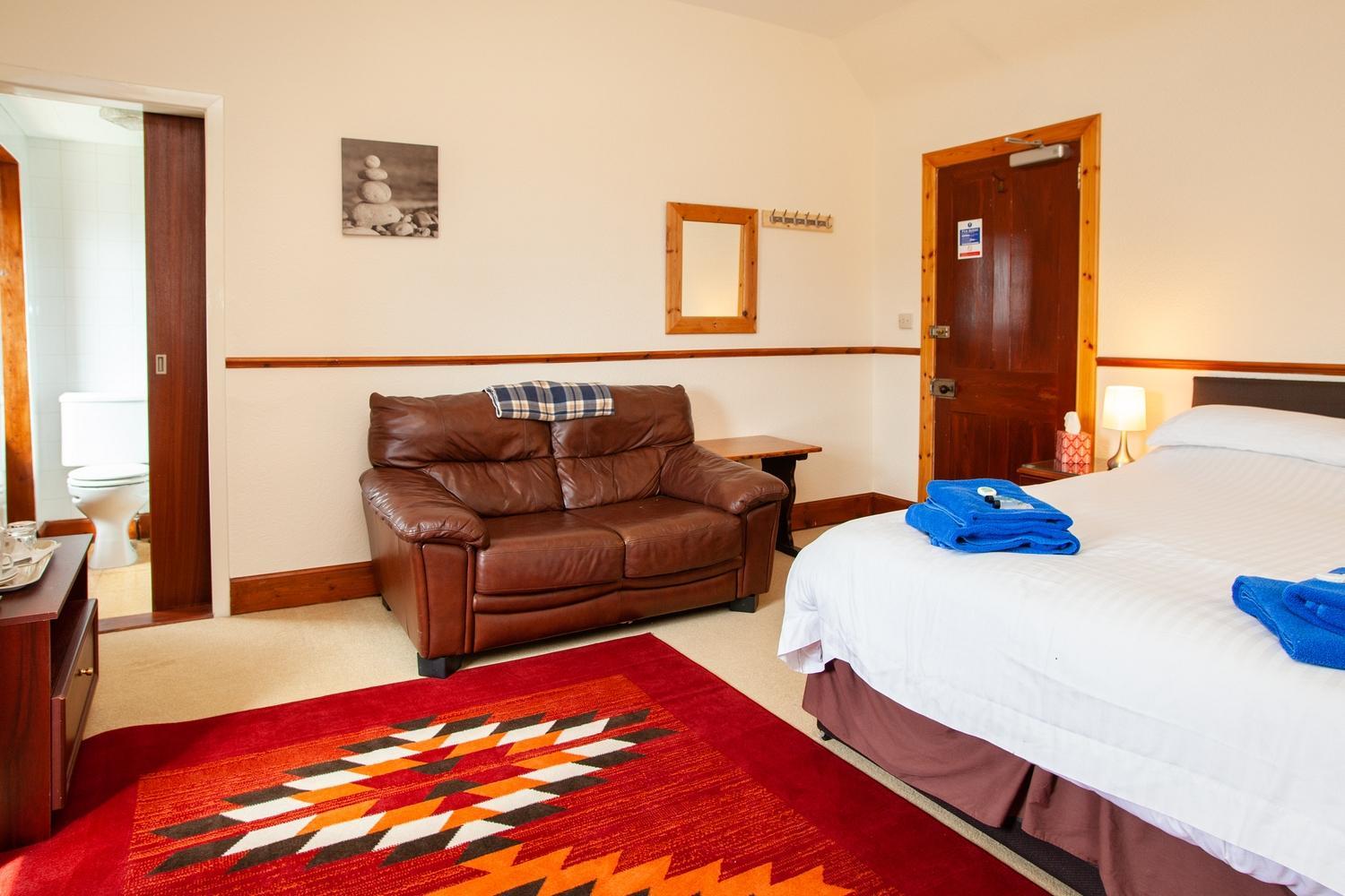 Deluxe Double Room - Photo 8