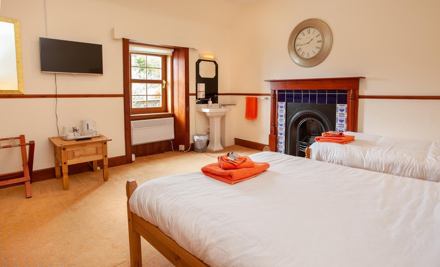 Deluxe Triple Room - Photo 4
