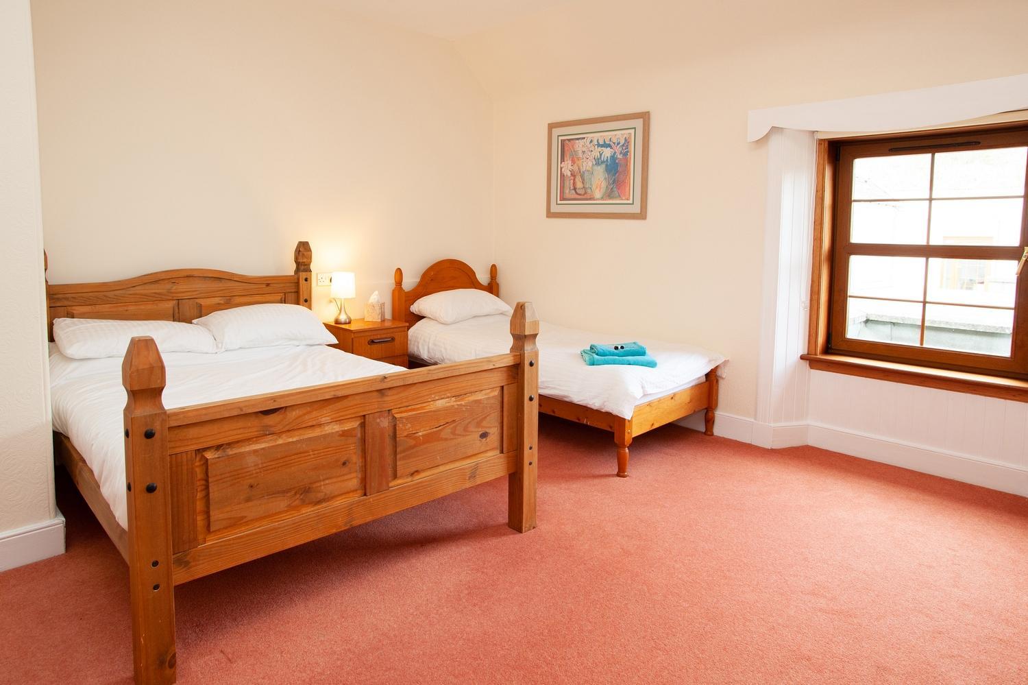 Deluxe Triple Room - Photo 5