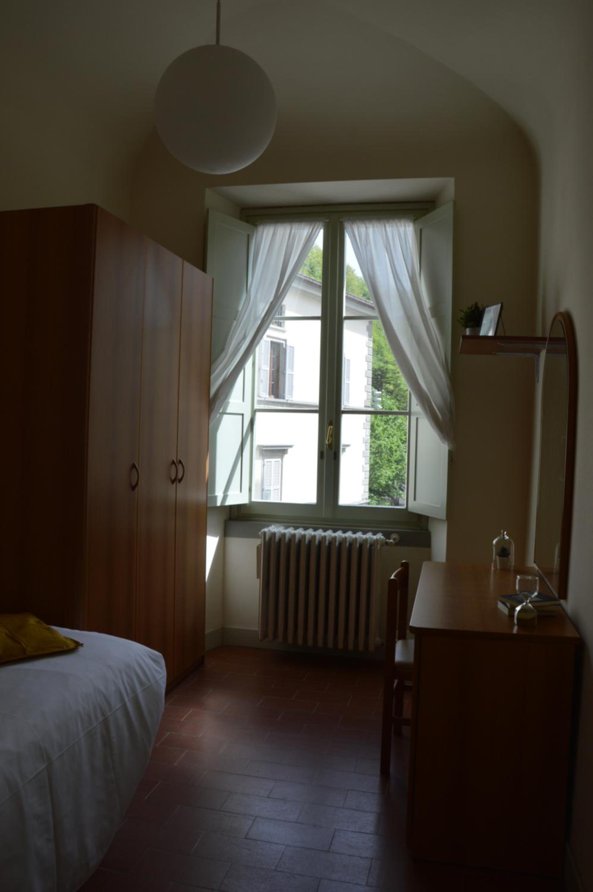 Single Room with Private Bathroom photo 2