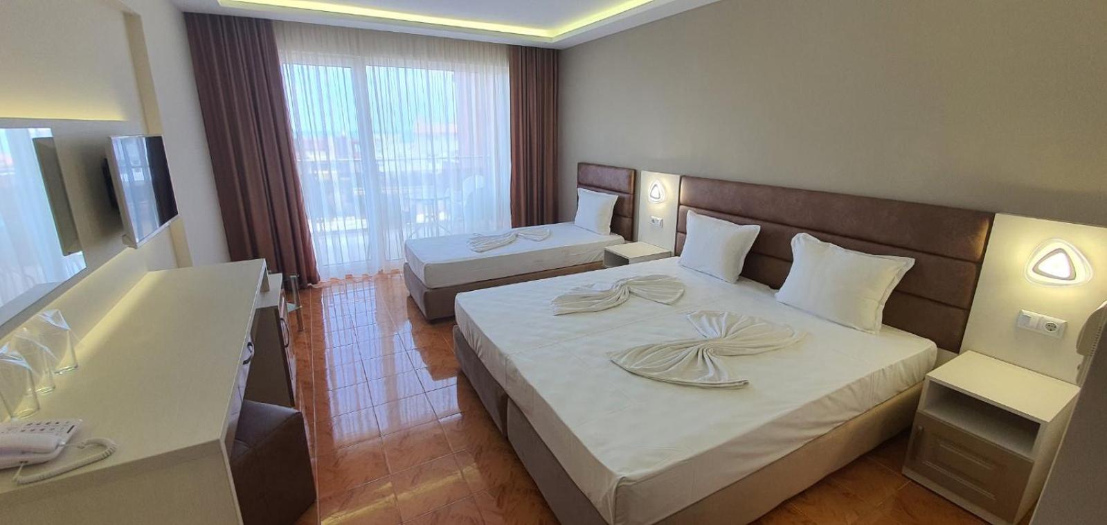 Triple Room with Sea View