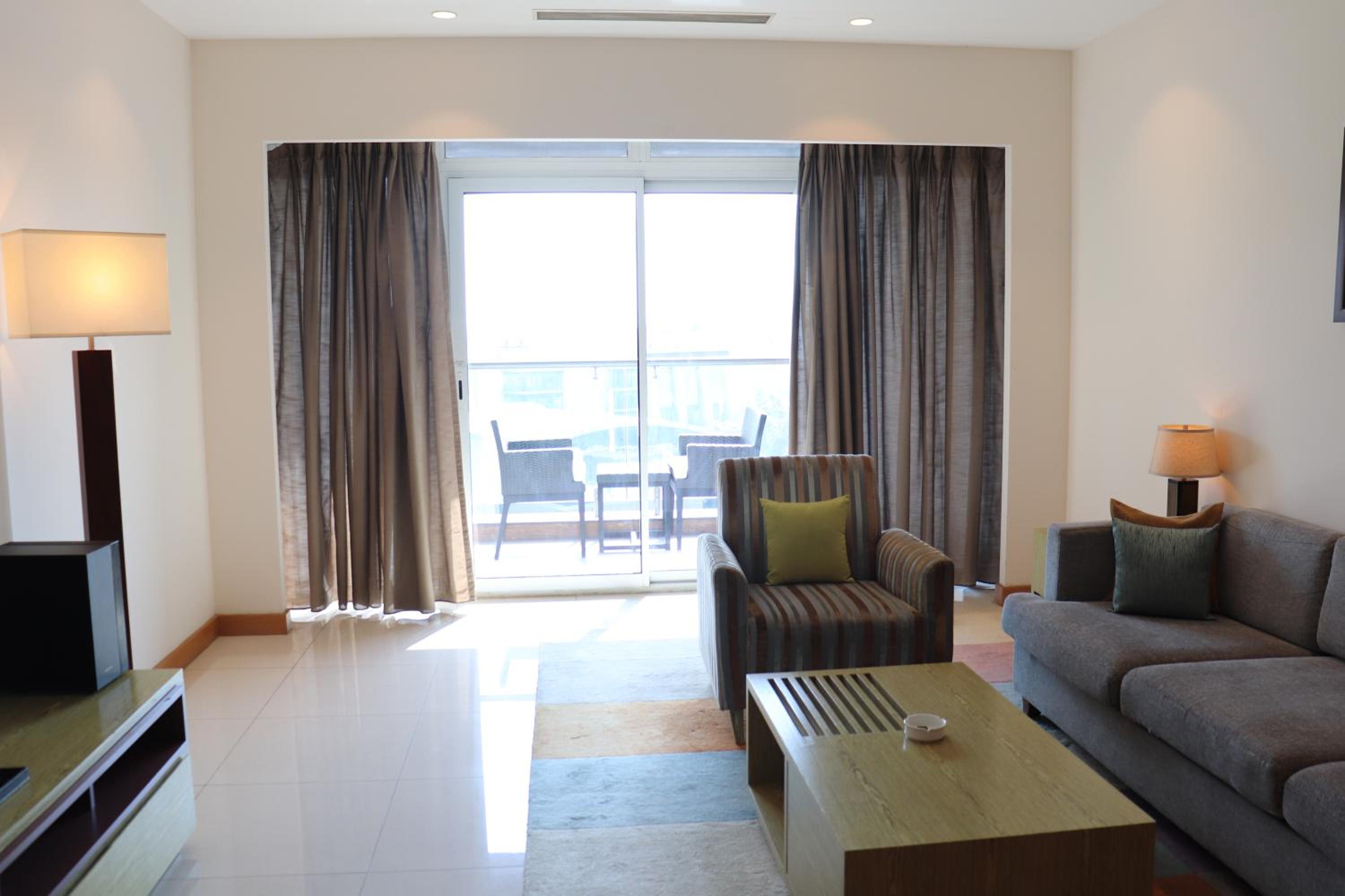One-Bedroom Executive Apartment photo 2