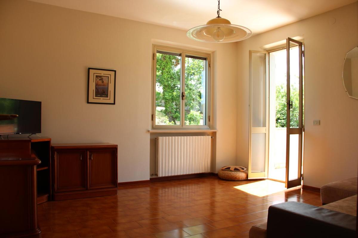 Three-Bedroom Apartment photo 3