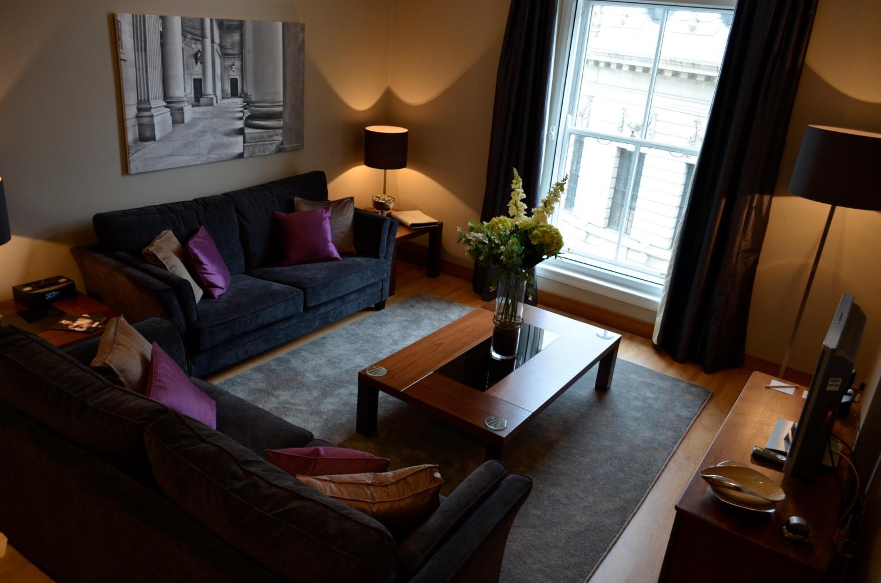 One-Bedroom Apartment - Photo 5