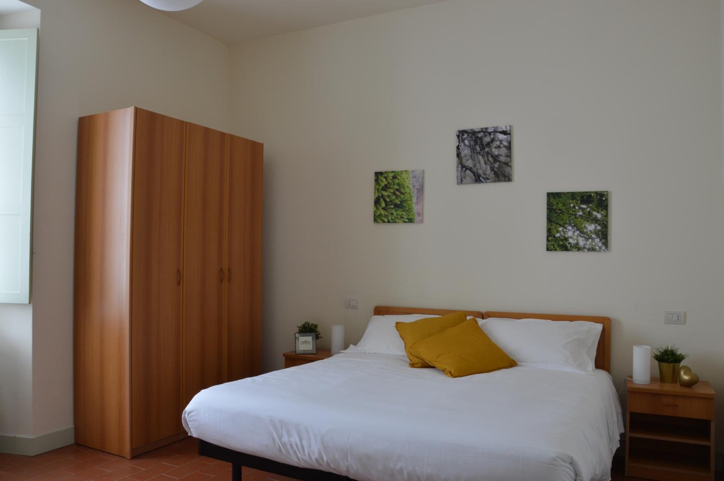 Triple Room with Private Bathroom - Photo 3