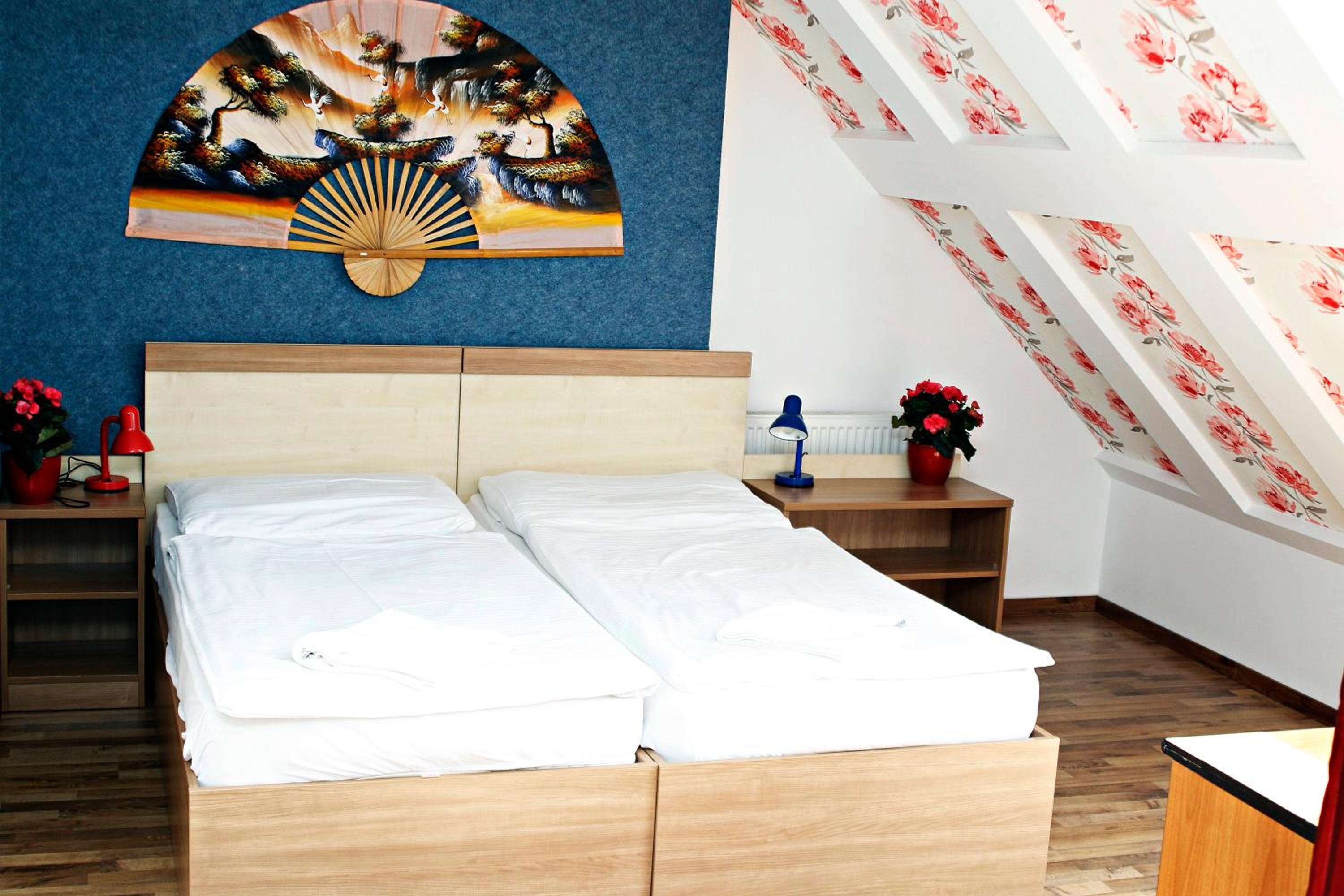 Double or Twin Room with Balcony - Photo 1
