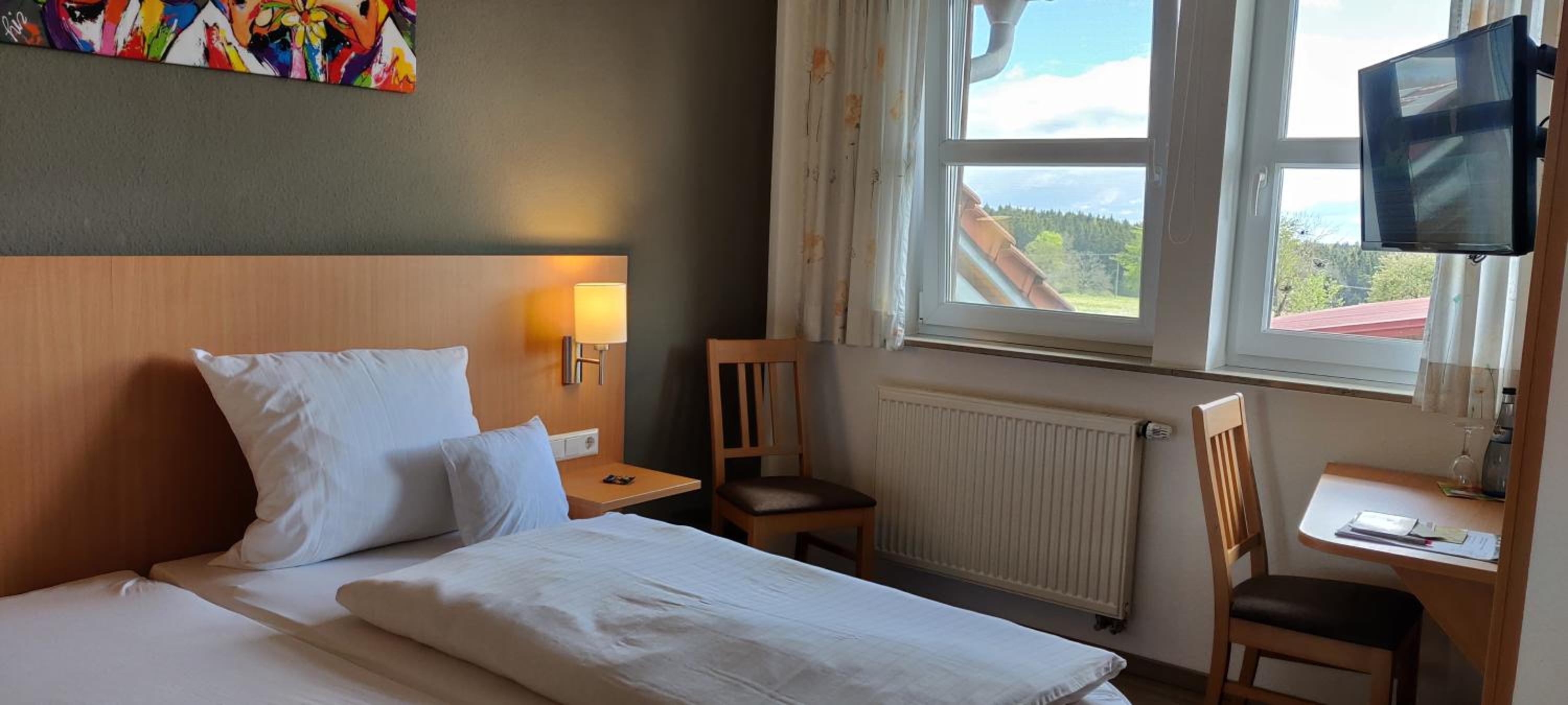 Economy Double Room photo 3