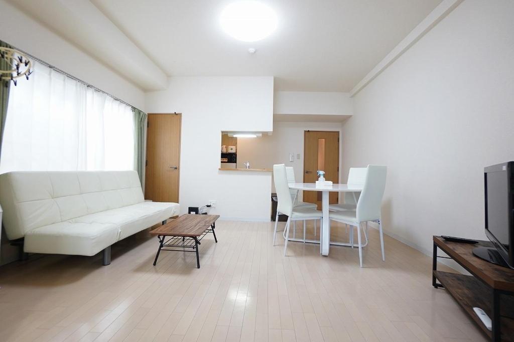 Family Room - Photo 33