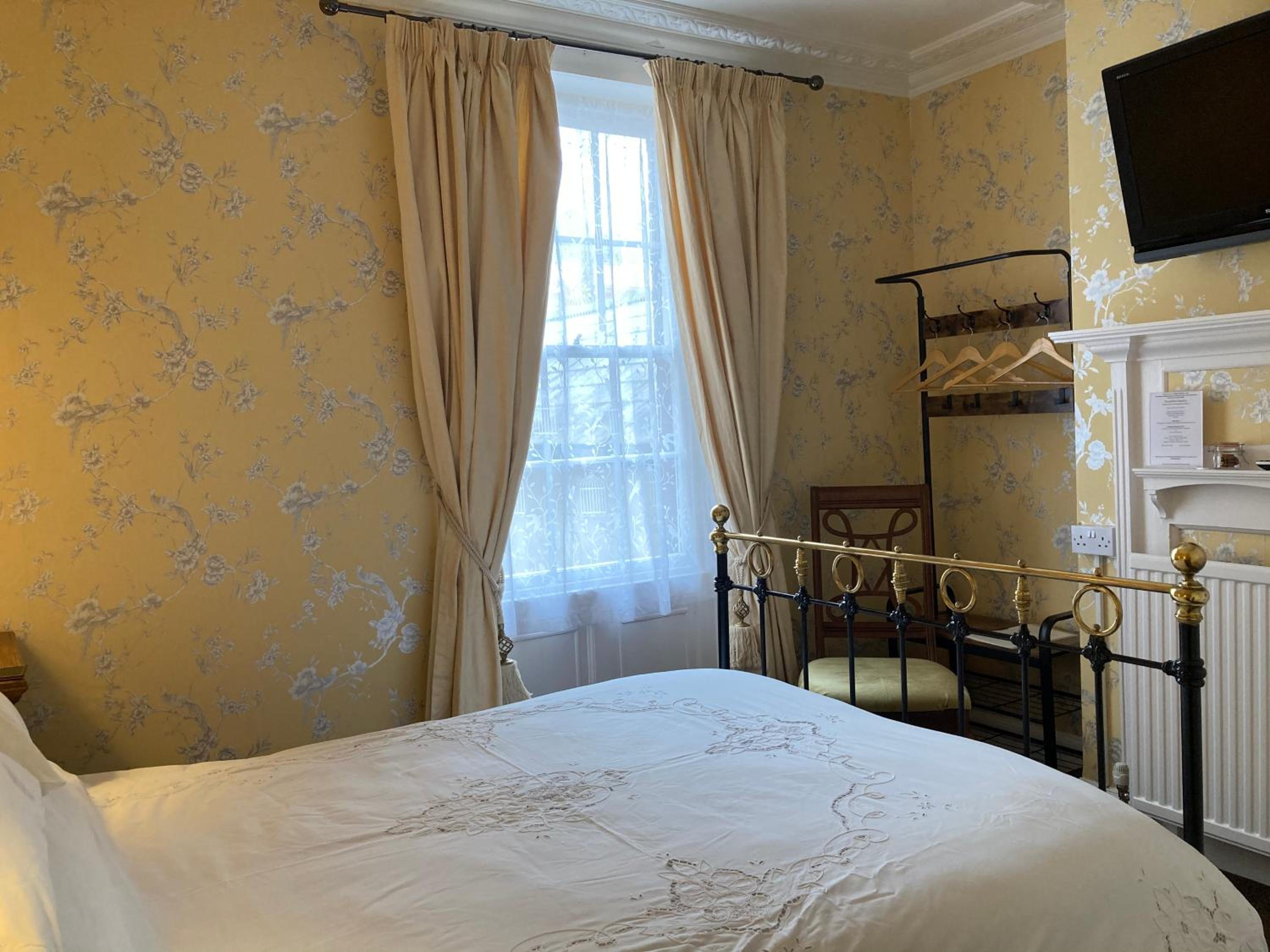 Double Room with Private Bathroom photo 3