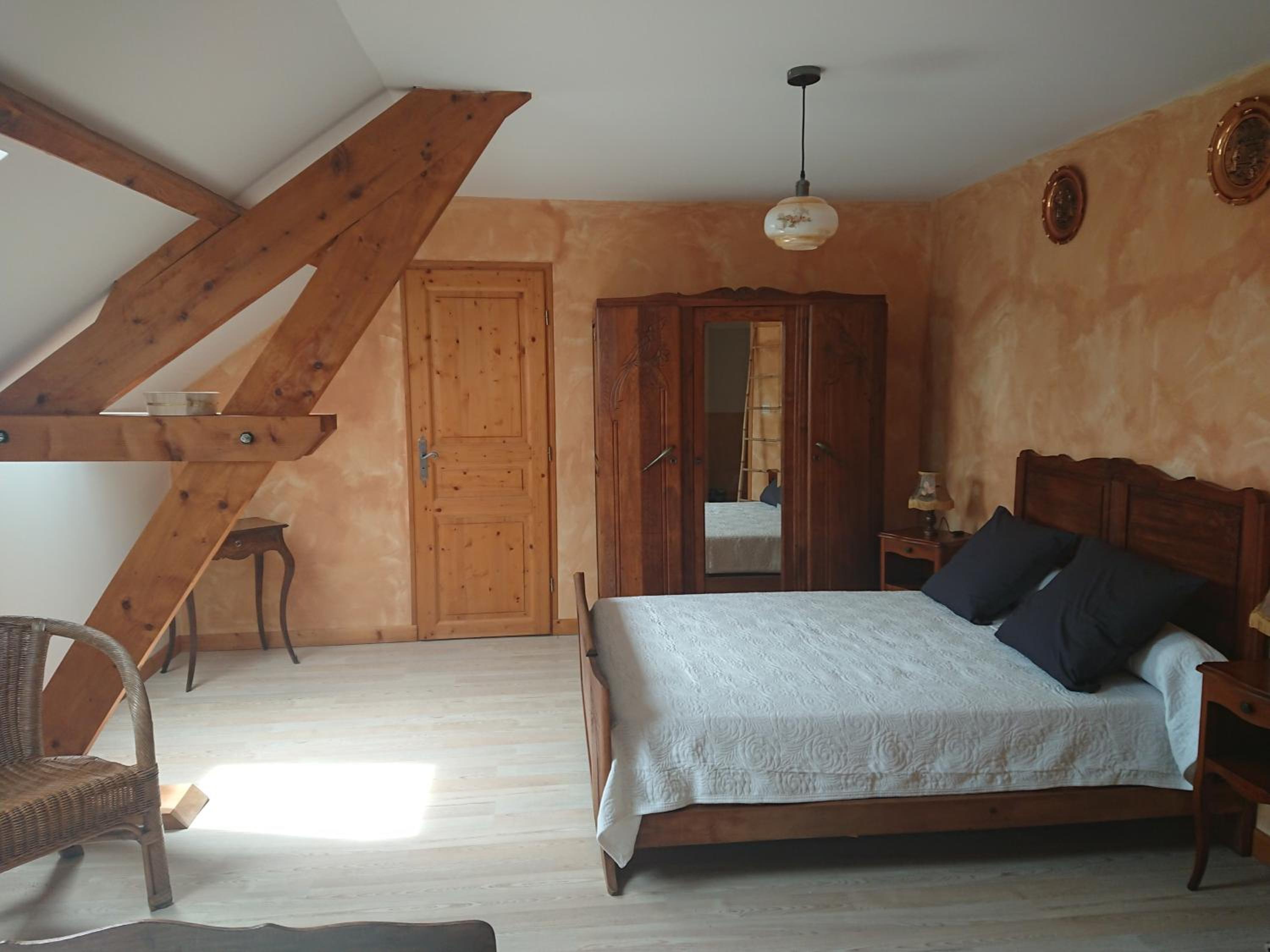 Triple Room with Private Bathroom - Photo 1