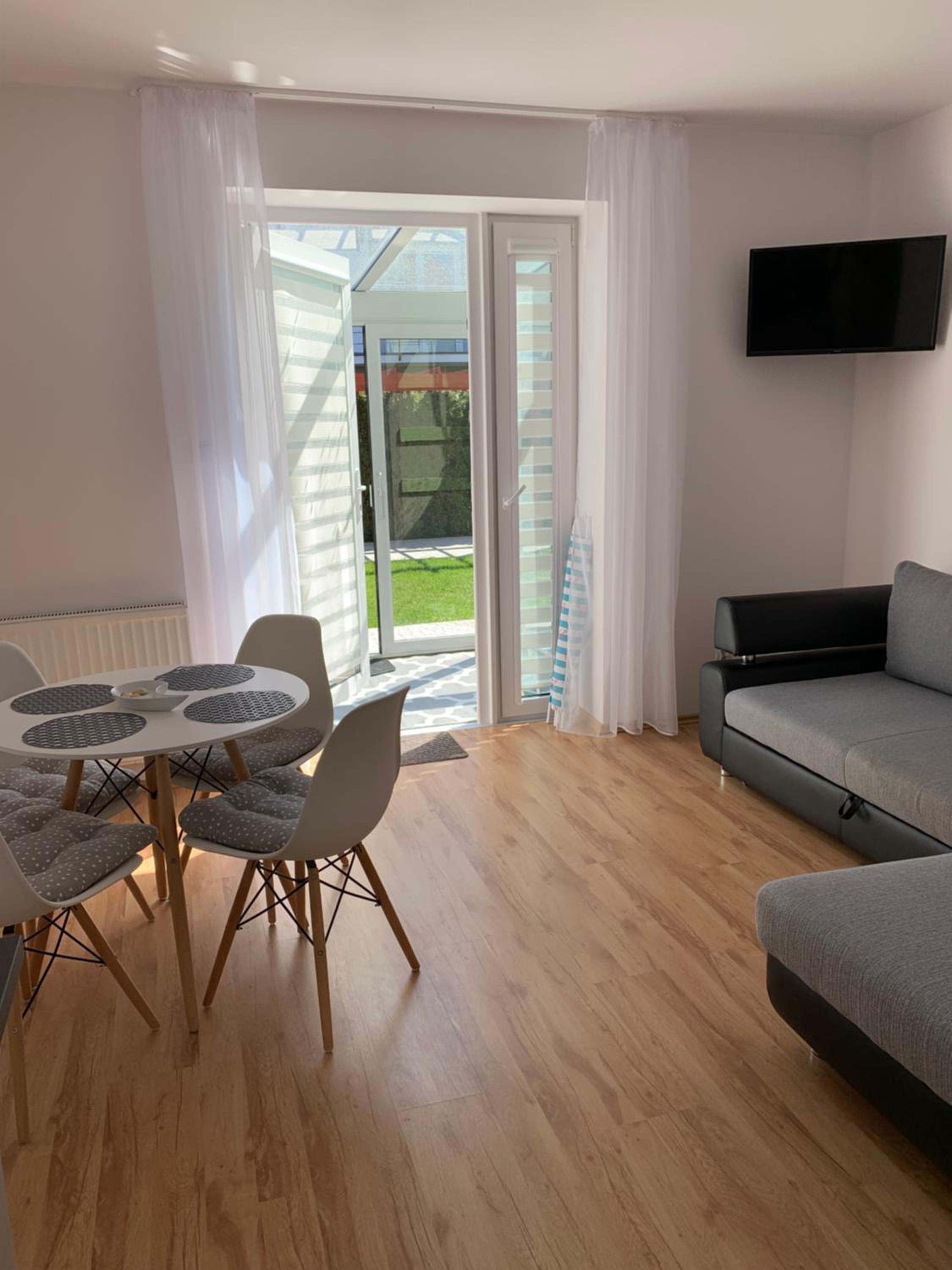 Studio with Terrace - Photo 10
