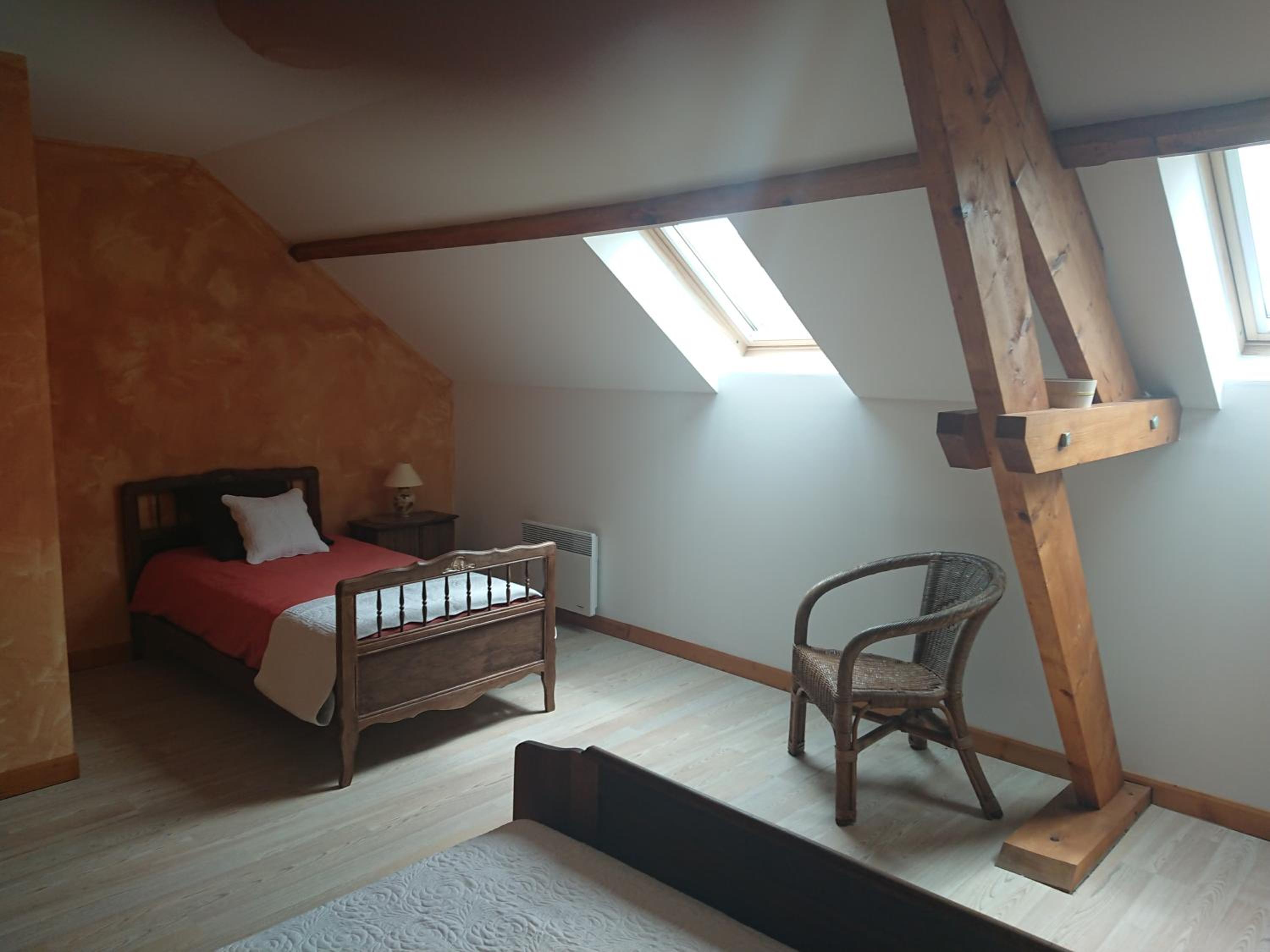 Triple Room with Private Bathroom - Photo 3