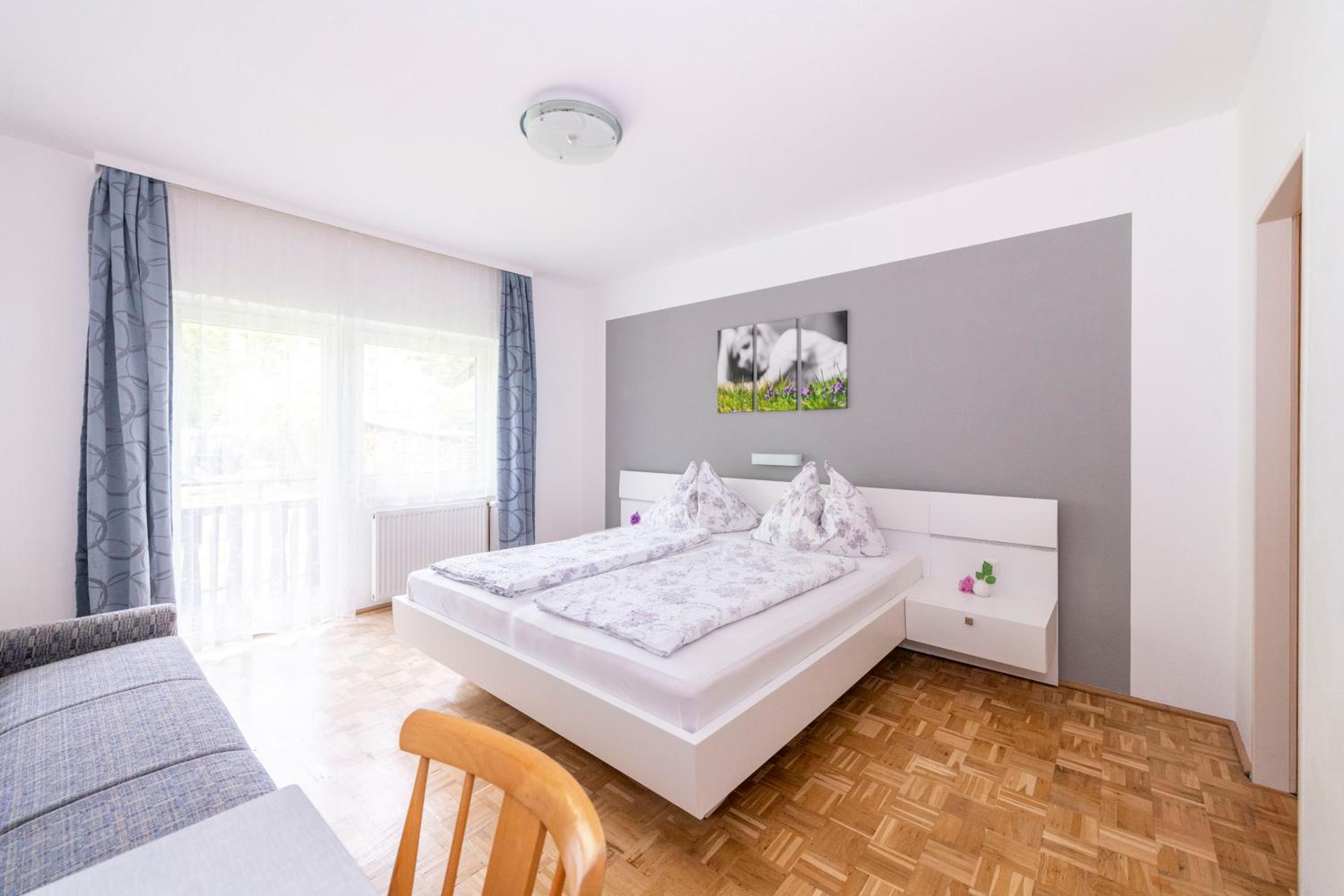 Double Room with Garden View and Balcony