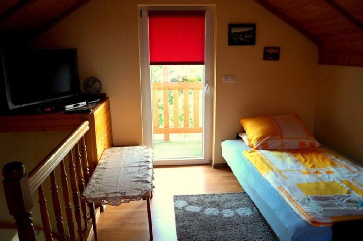 One-Bedroom Apartment photo 3
