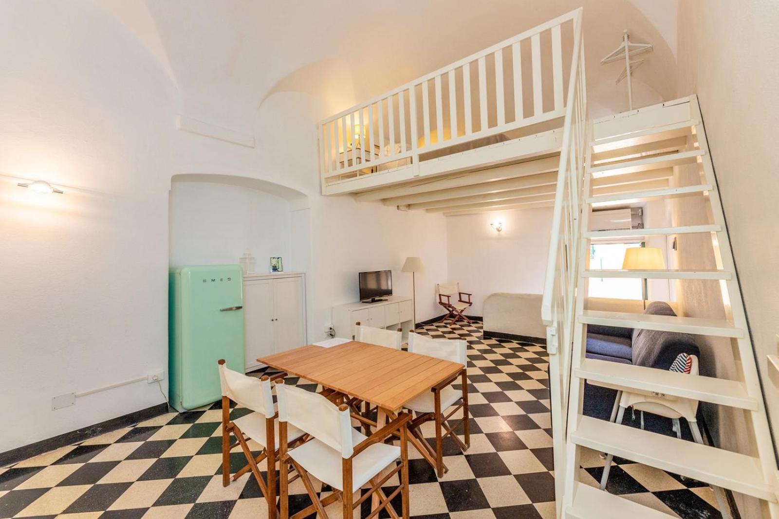 Holiday Home - Split Level - Photo 15